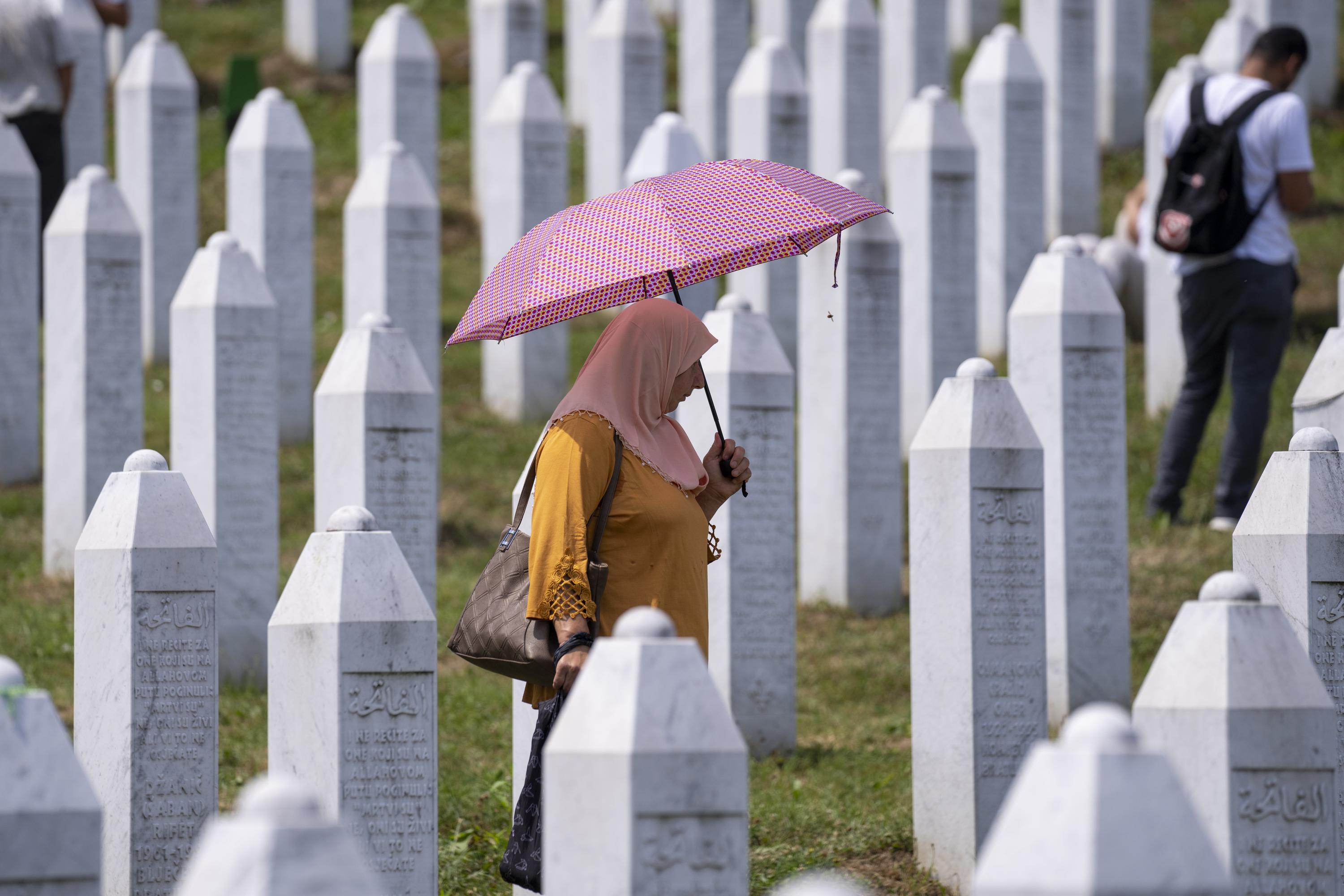 bosnian genocide graves