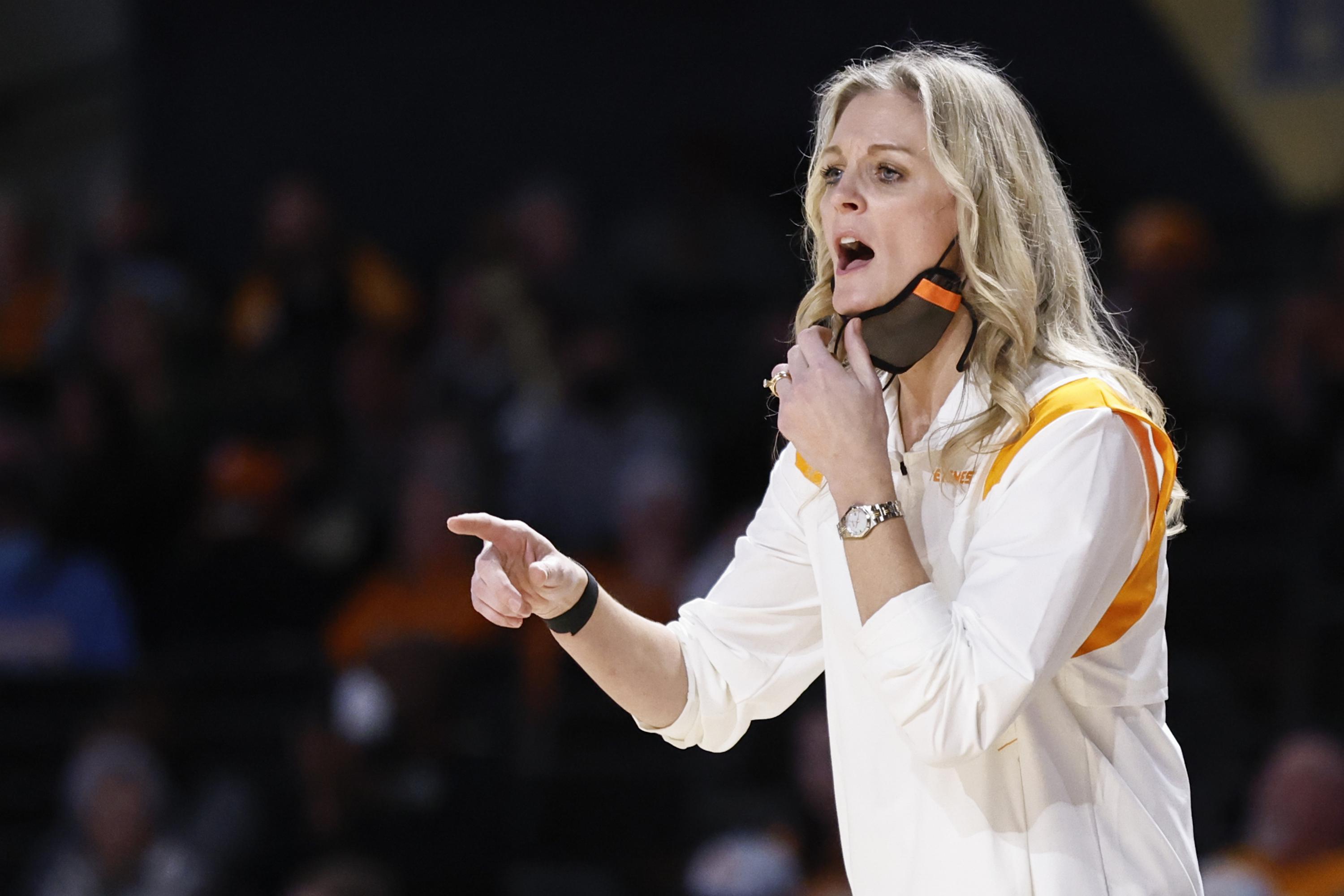 Big-name women's basketball programs returning to prominence | AP News