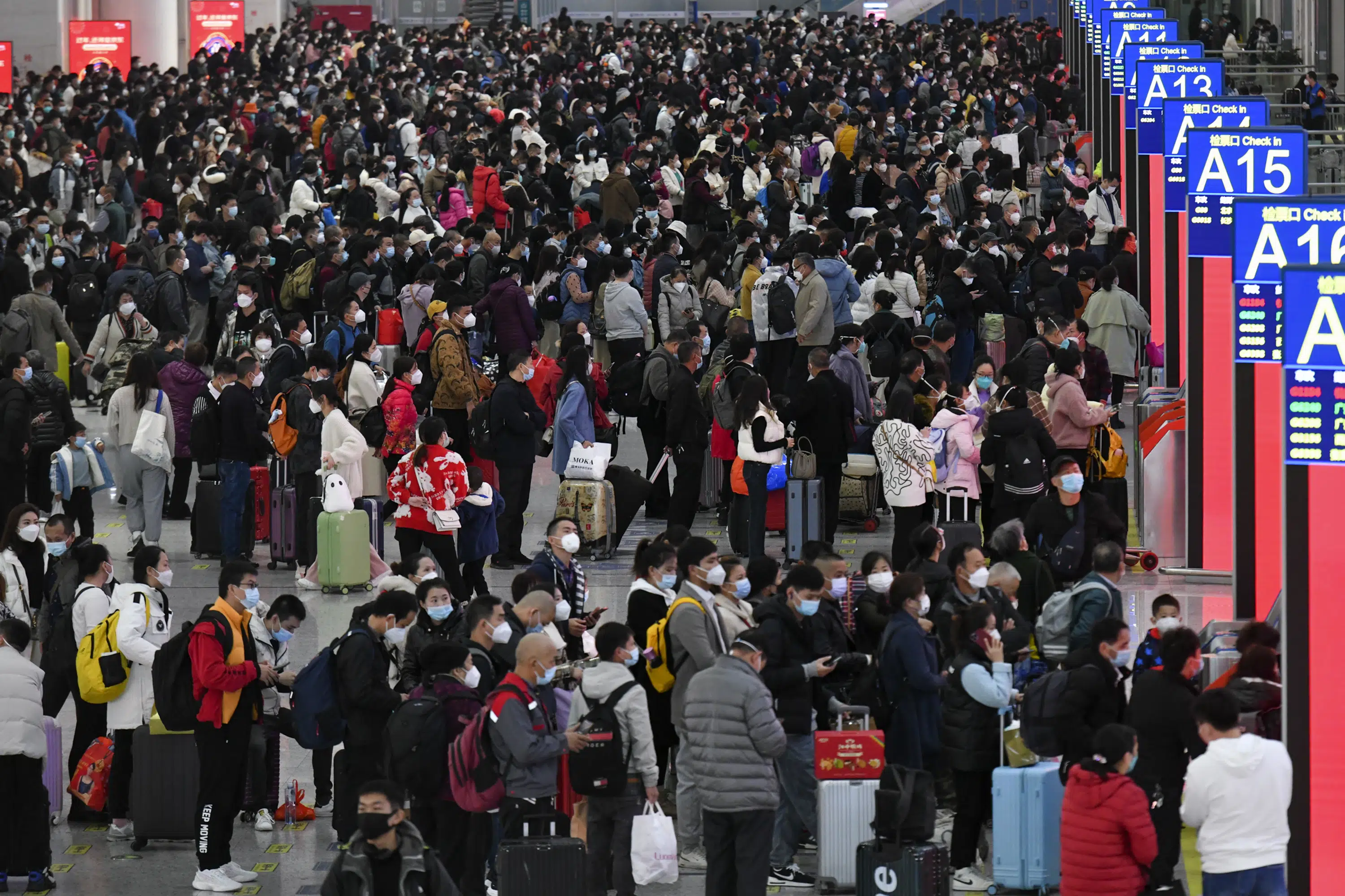 Chinese travelers rush to take advantage of reopening