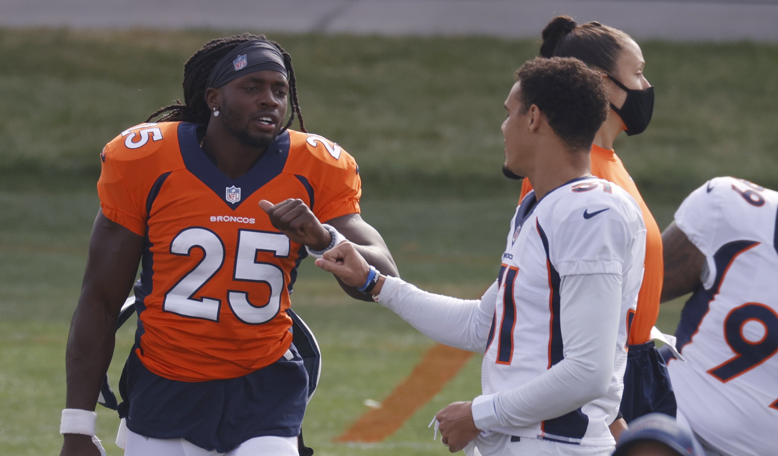 melvin gordon broncos jersey