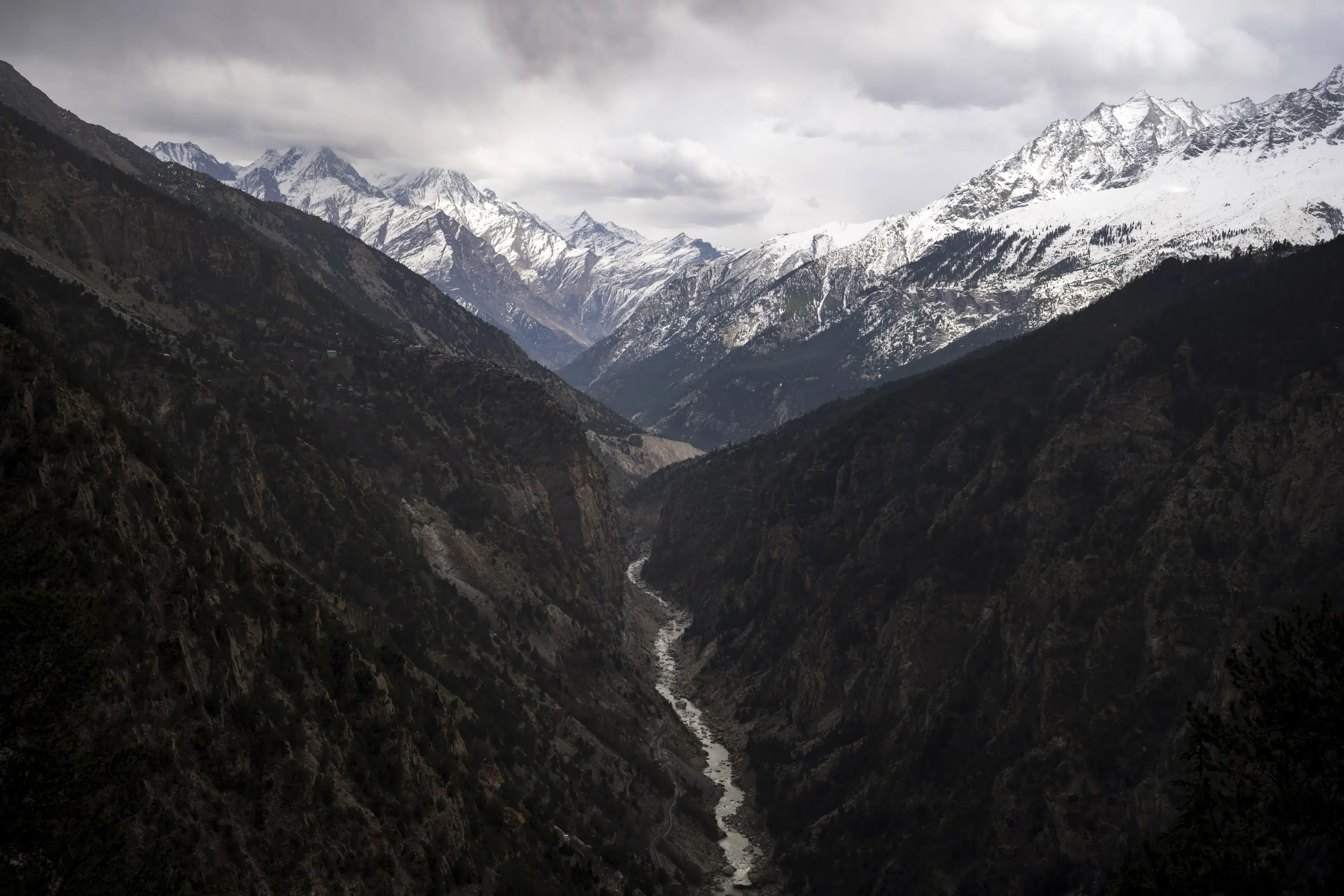 Les glaciers de l’Himalaya pourraient perdre 80% de leur volume si le réchauffement climatique n’est pas contrôlé, selon une étude