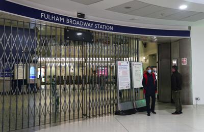 La estación de metro Fulham Broadway en Londres, cerrada por huelga de trabajadores, el jueves 3 de marzo de 2022. (John Walton/PA vía AP)