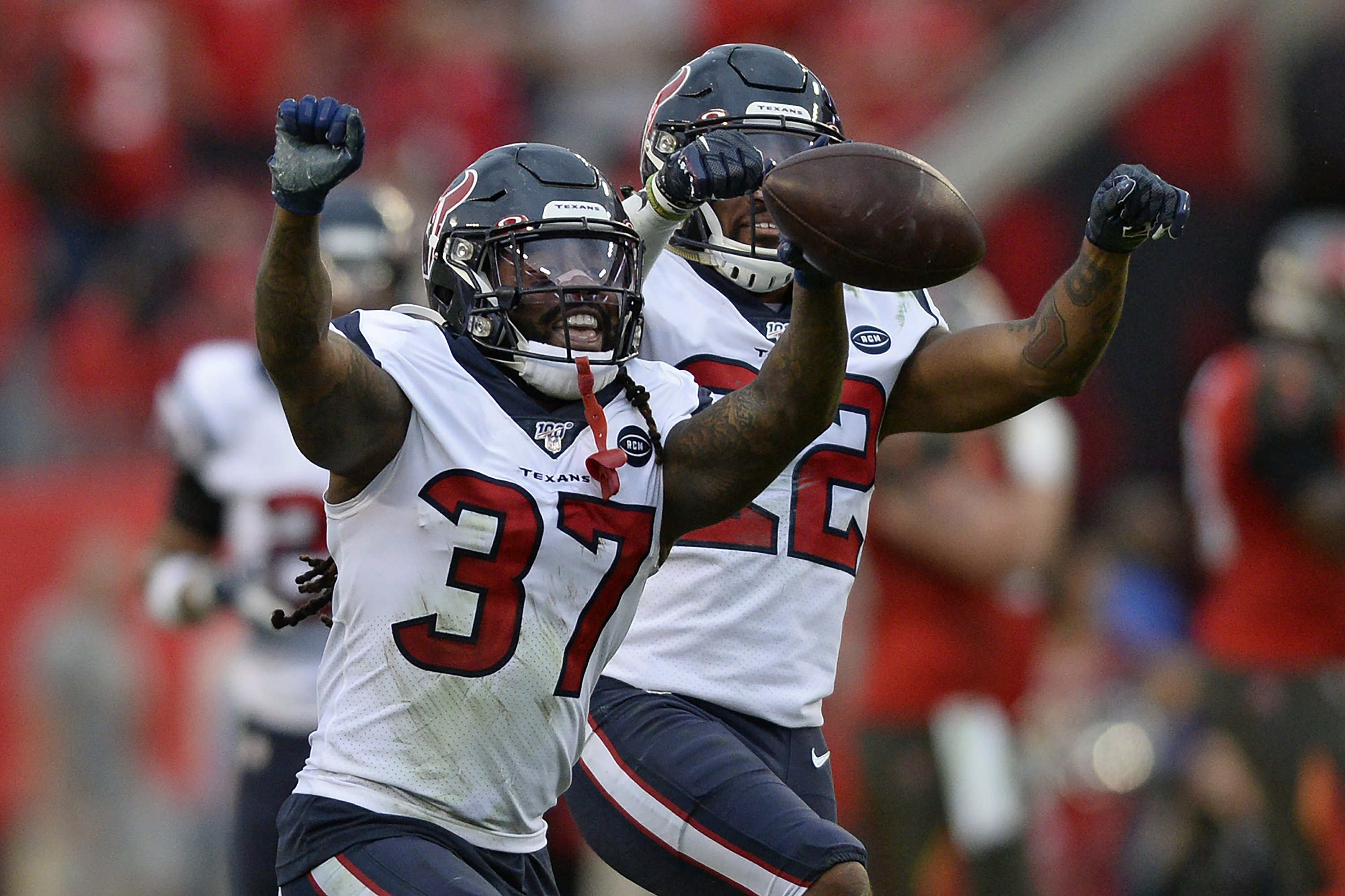 Texans win AFC South title with victory over Bucs AP News