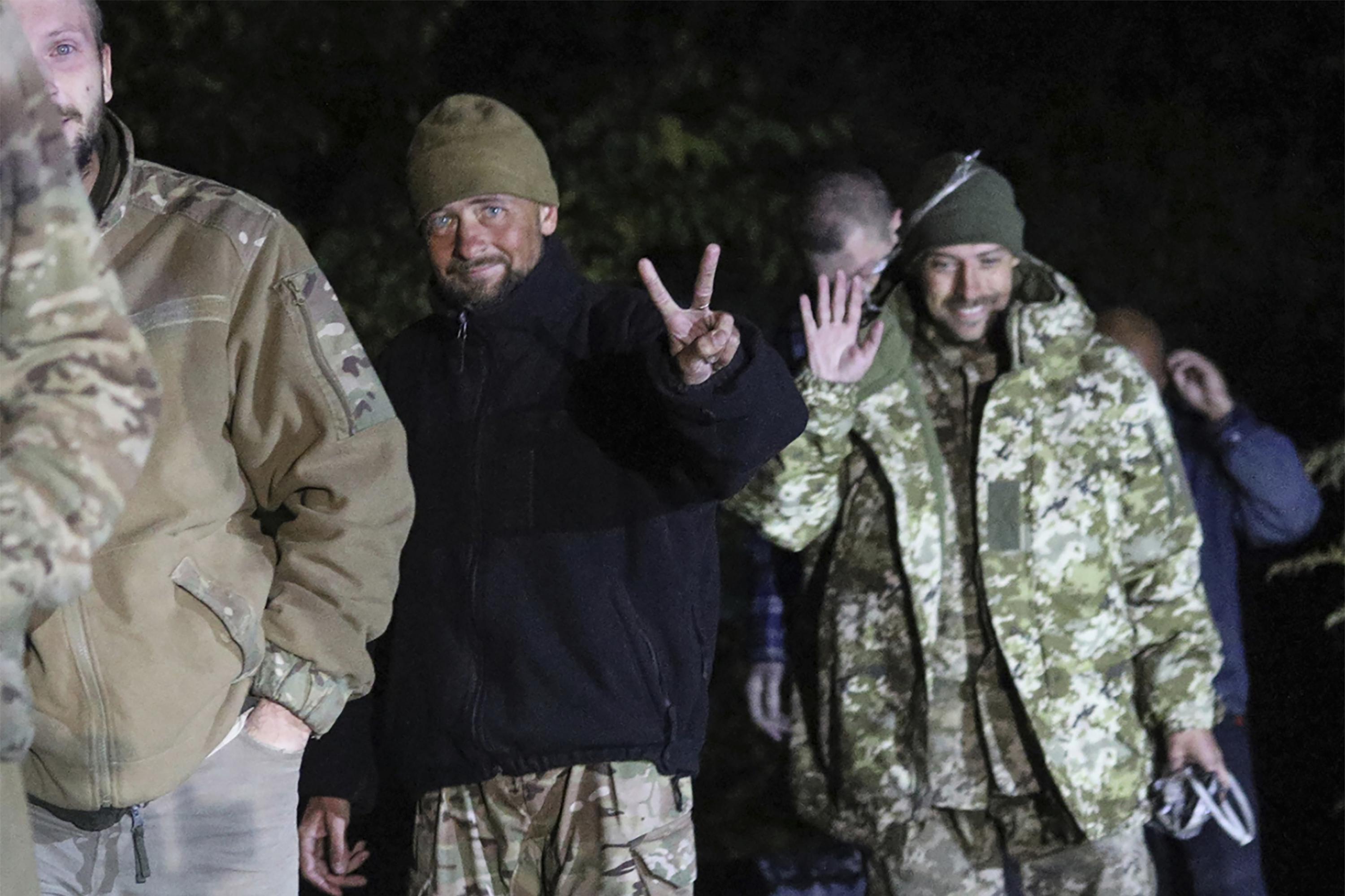 Ukraine's Mariupol defenders, Putin ally in prisoner swap | AP News