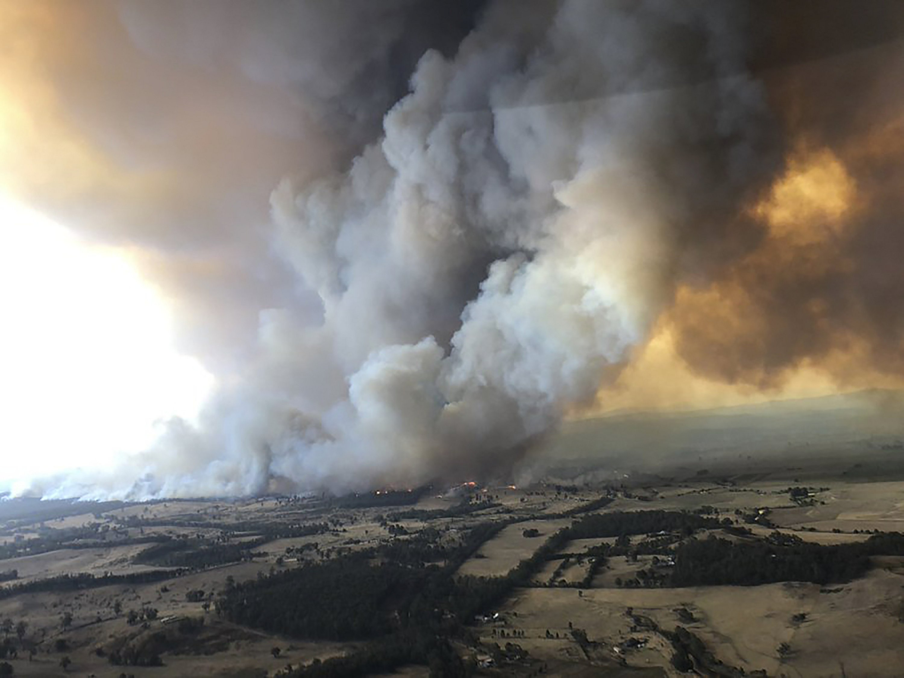 Q&A: How climate change, other factors stoke Australia fires - The Associated Press