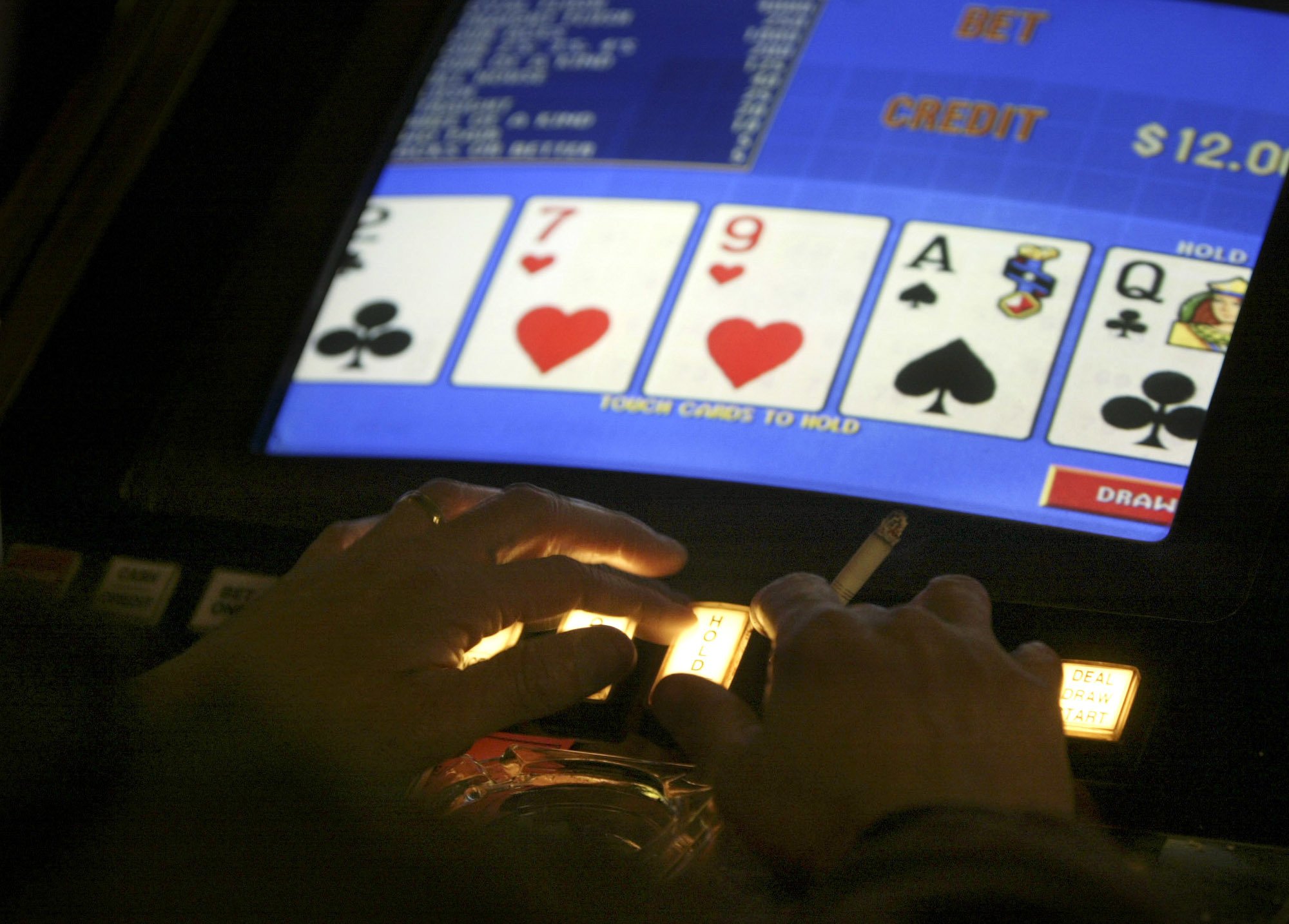 Officials Dig In To Vegas Shooter S High Stakes Gambling