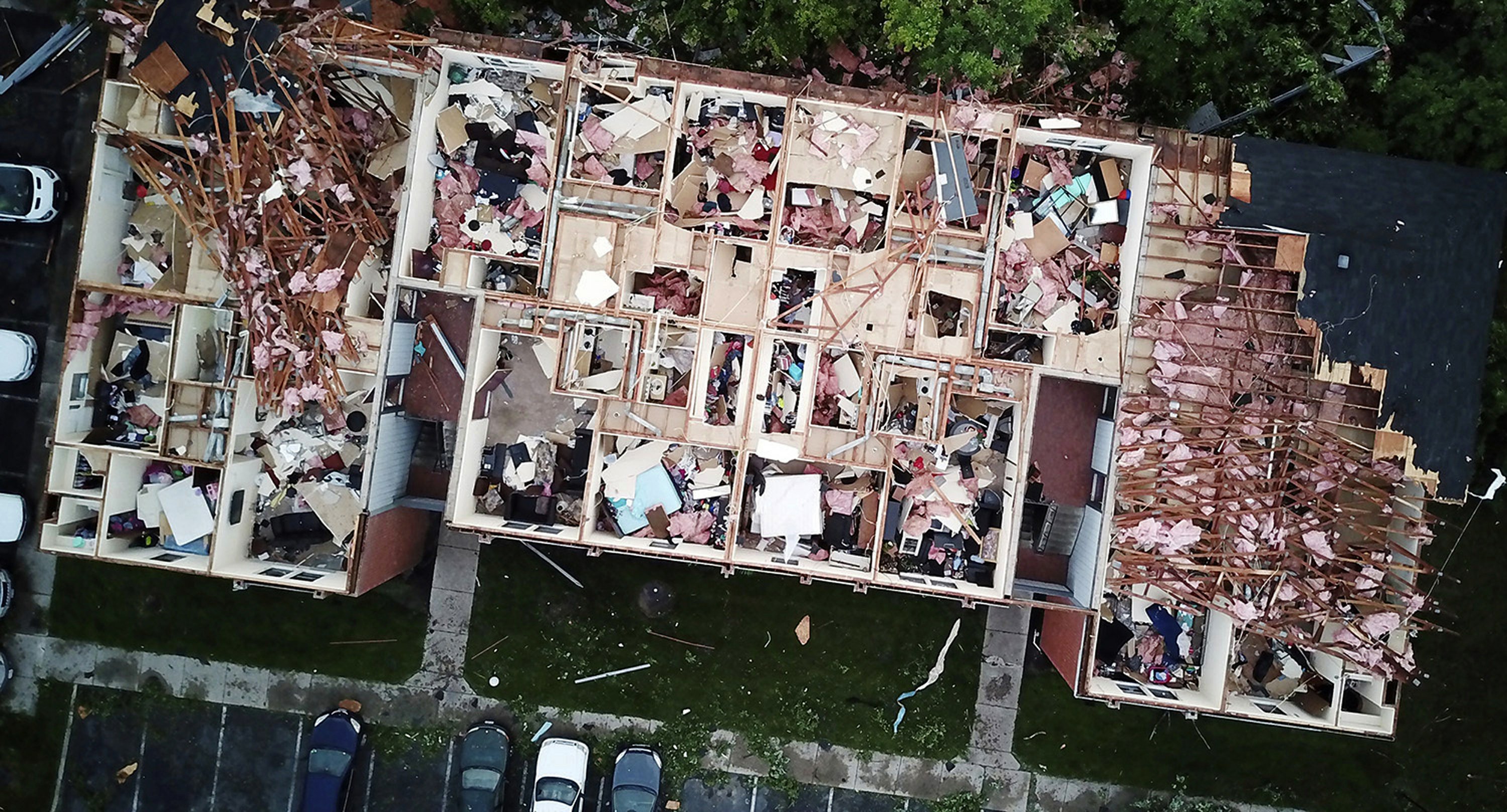 Tornadoes leave trail of destruction across Ohio, Indiana