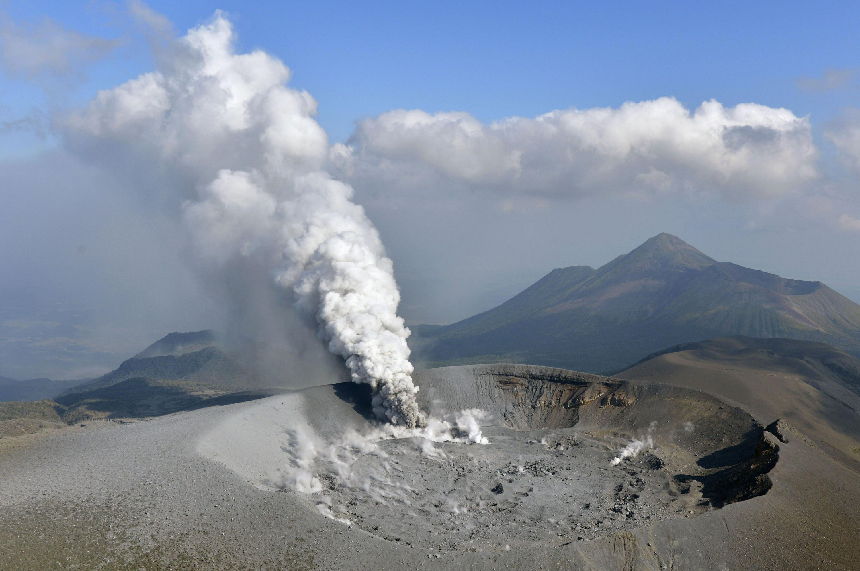 Volcanic eruption in Japan spreads ash in 4 cities towns