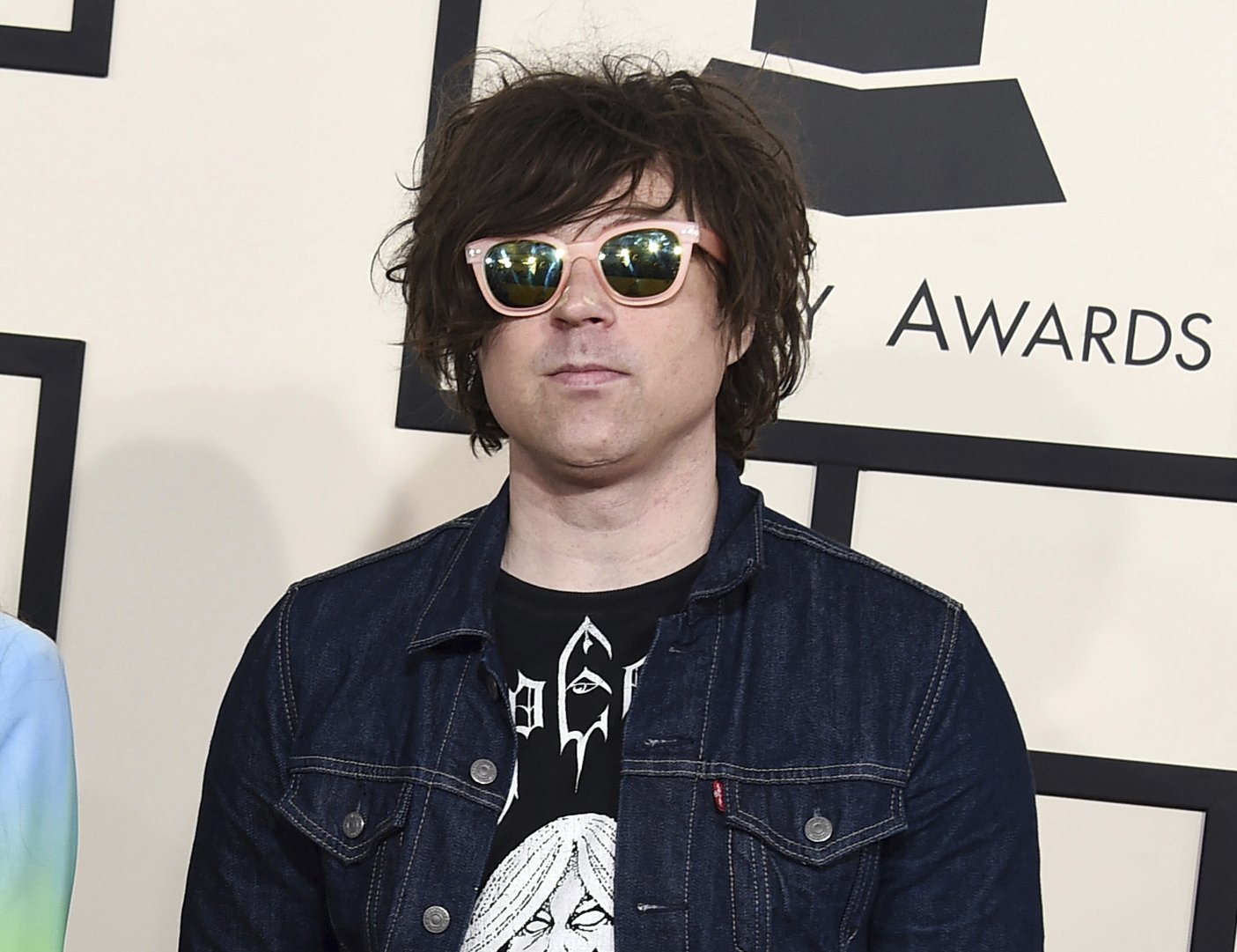 Report 7 Women Claim Singer Ryan Adams Was Inappropriate