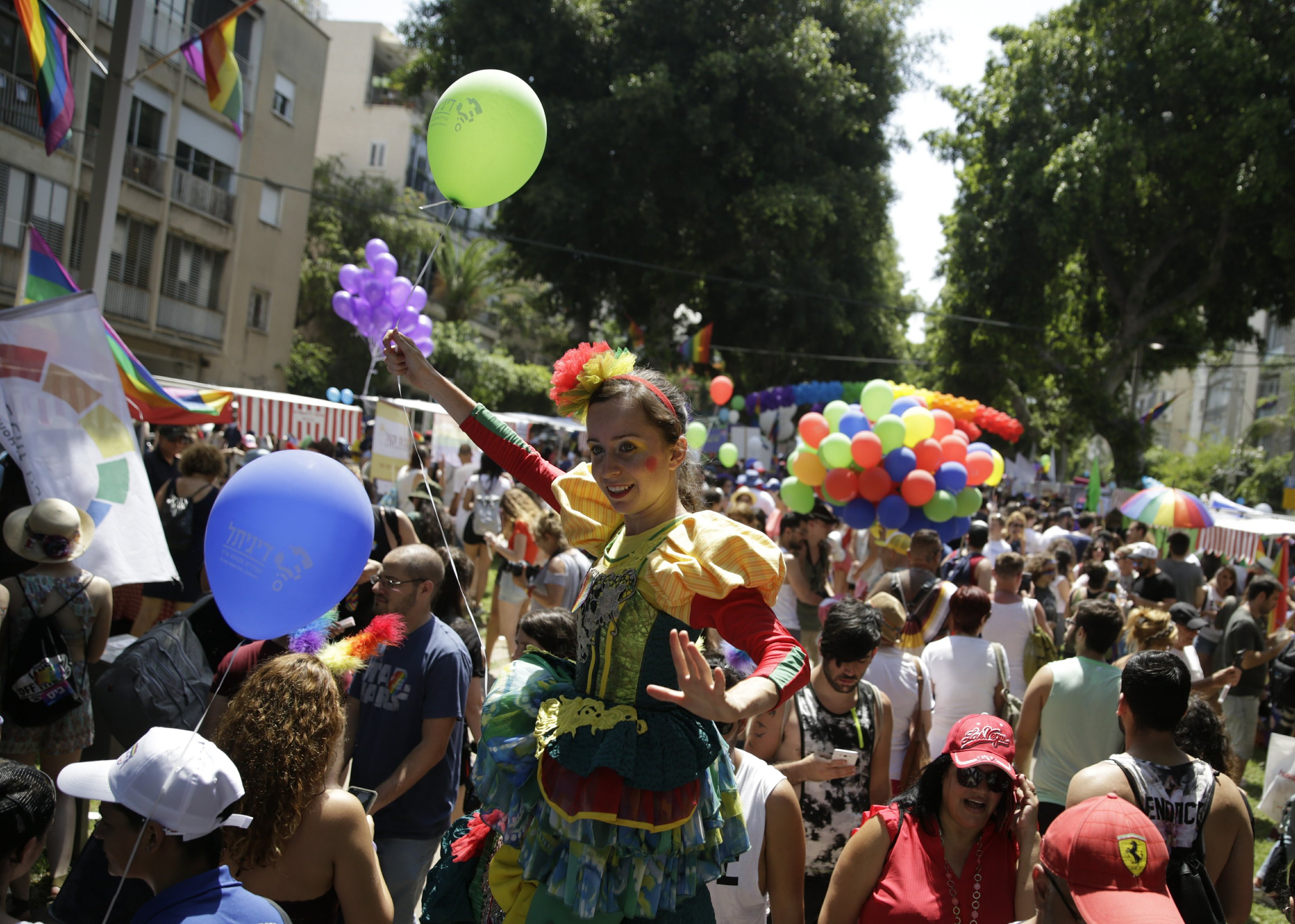 Over 250,000 people celebrate Gay Pride at Tel Aviv parade AP News