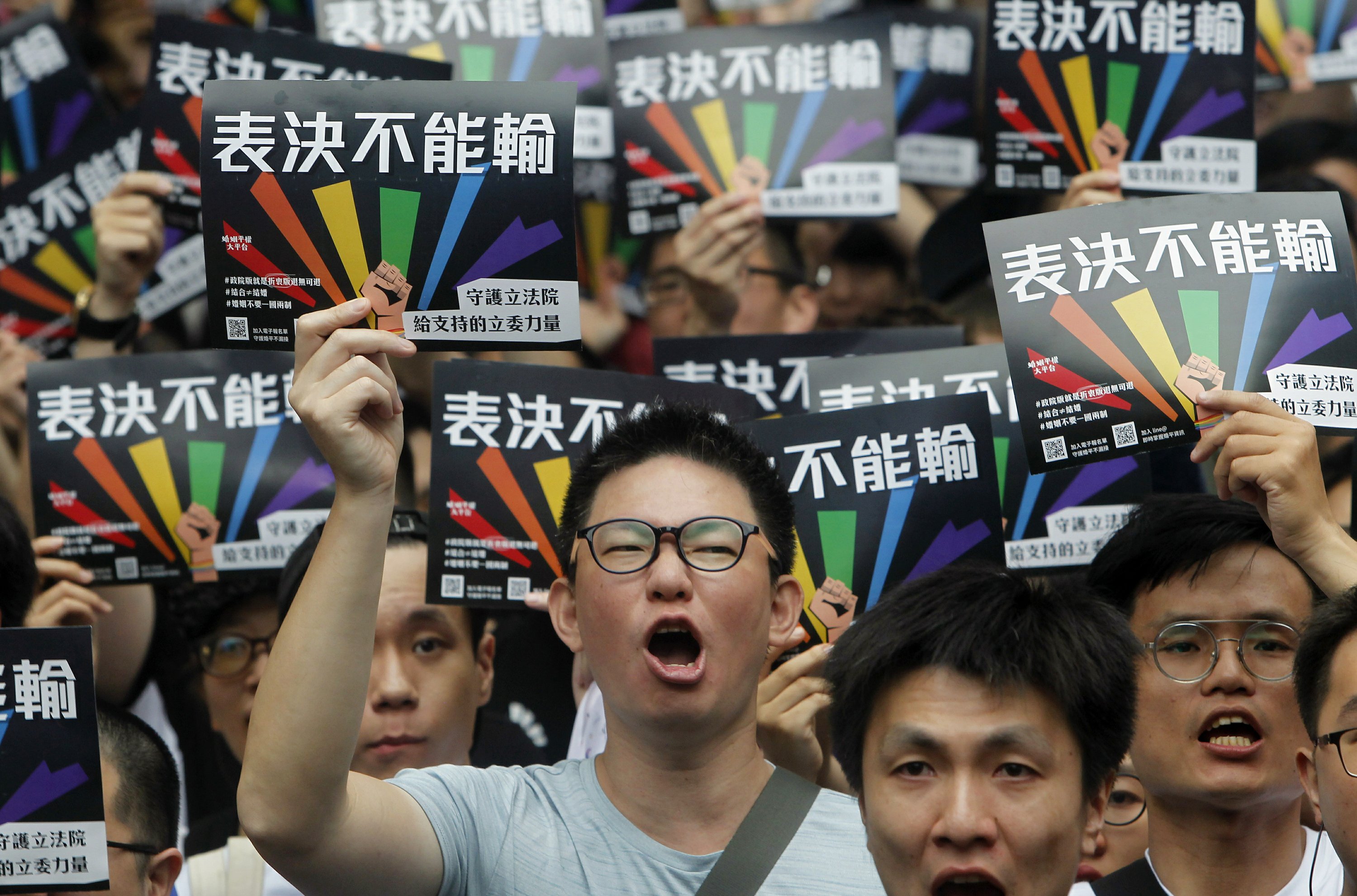 Taiwan court legalizes gay marriage in historic first for asia