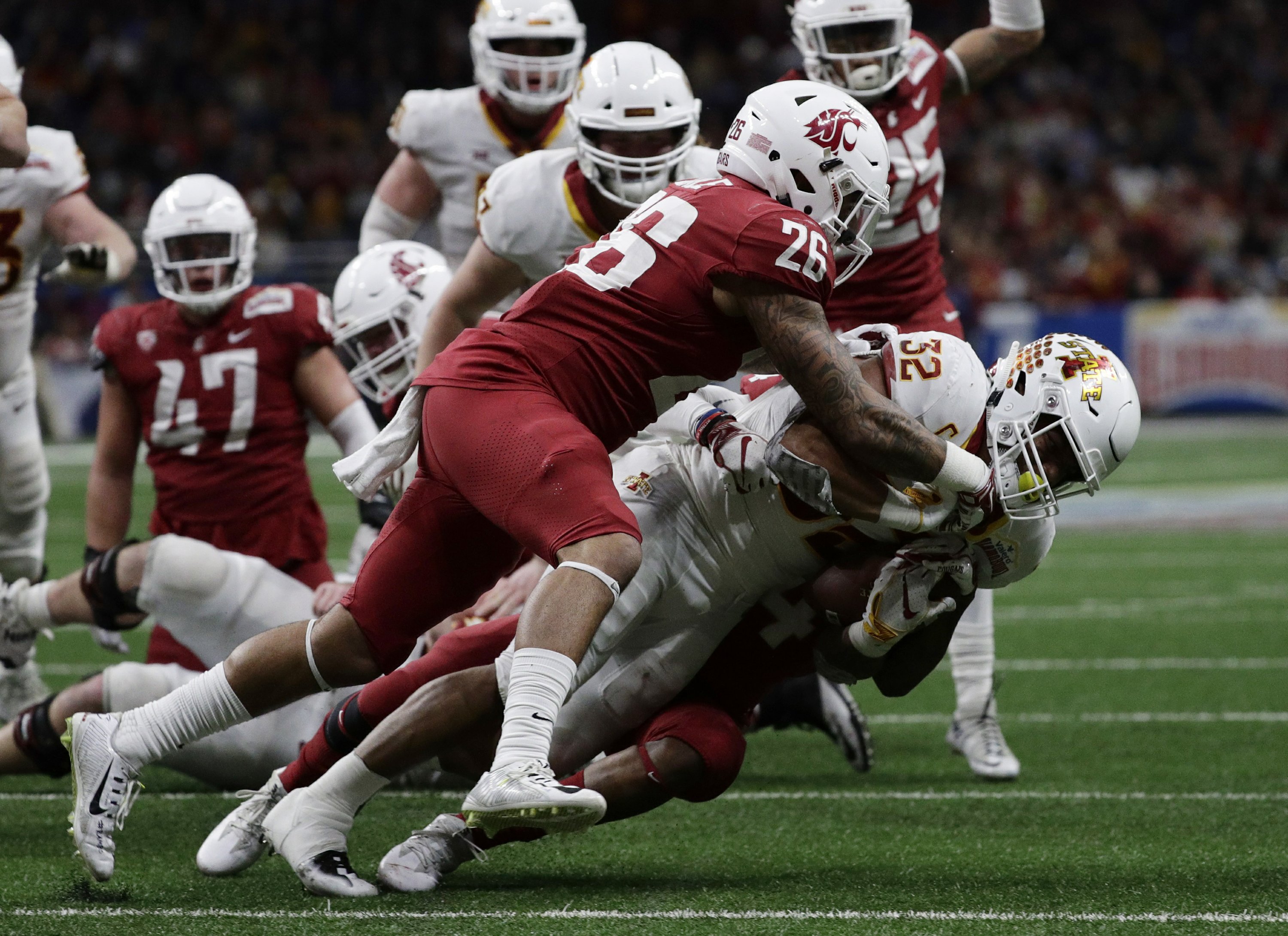 Minshew Leads Washington State Past Iowa State 28 26 AP News