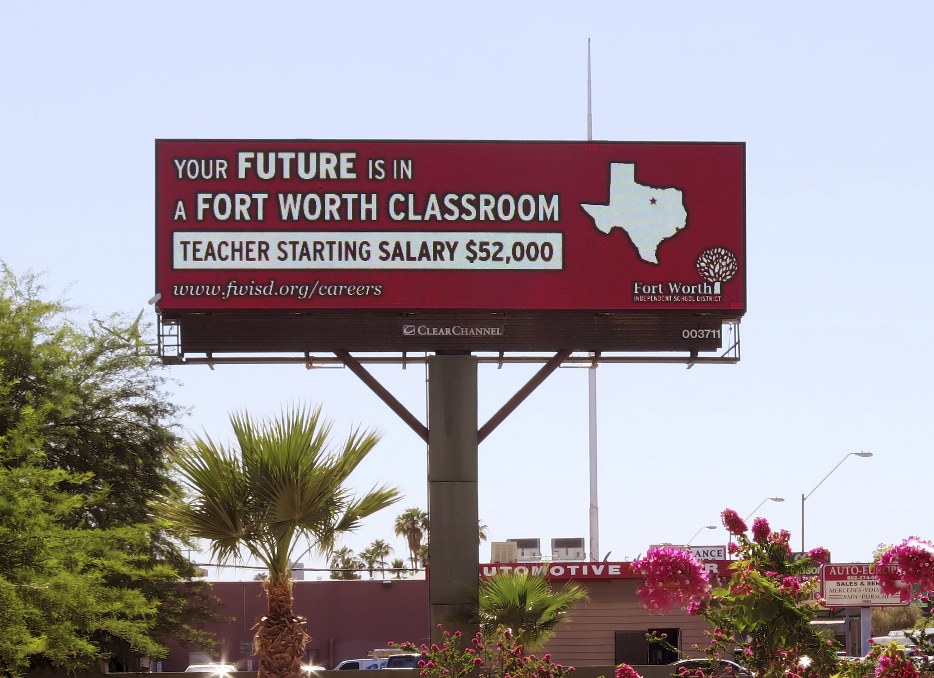 Texas district using billboards to poach Phoenix teachers | AP News