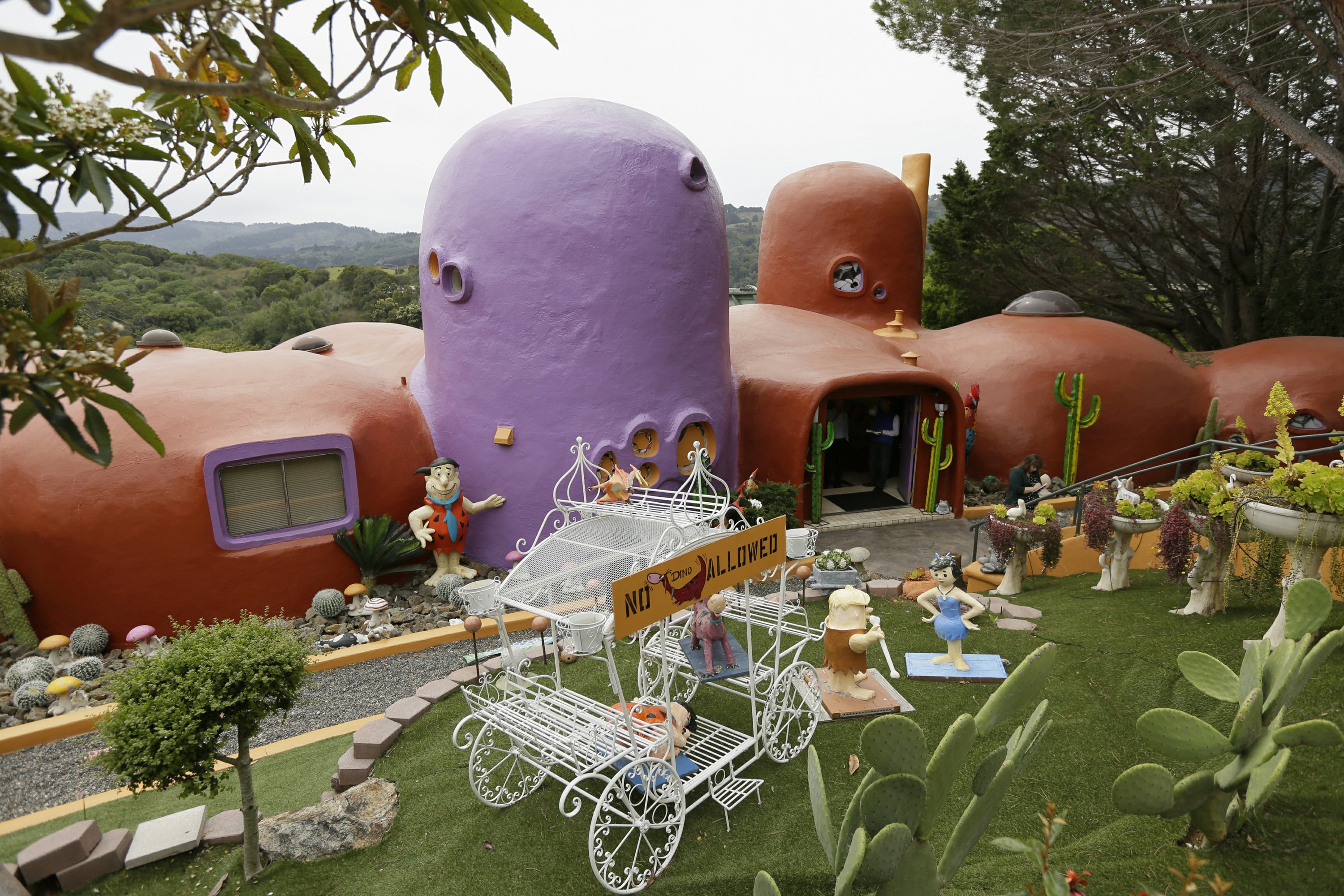 in which town do the flintstones live