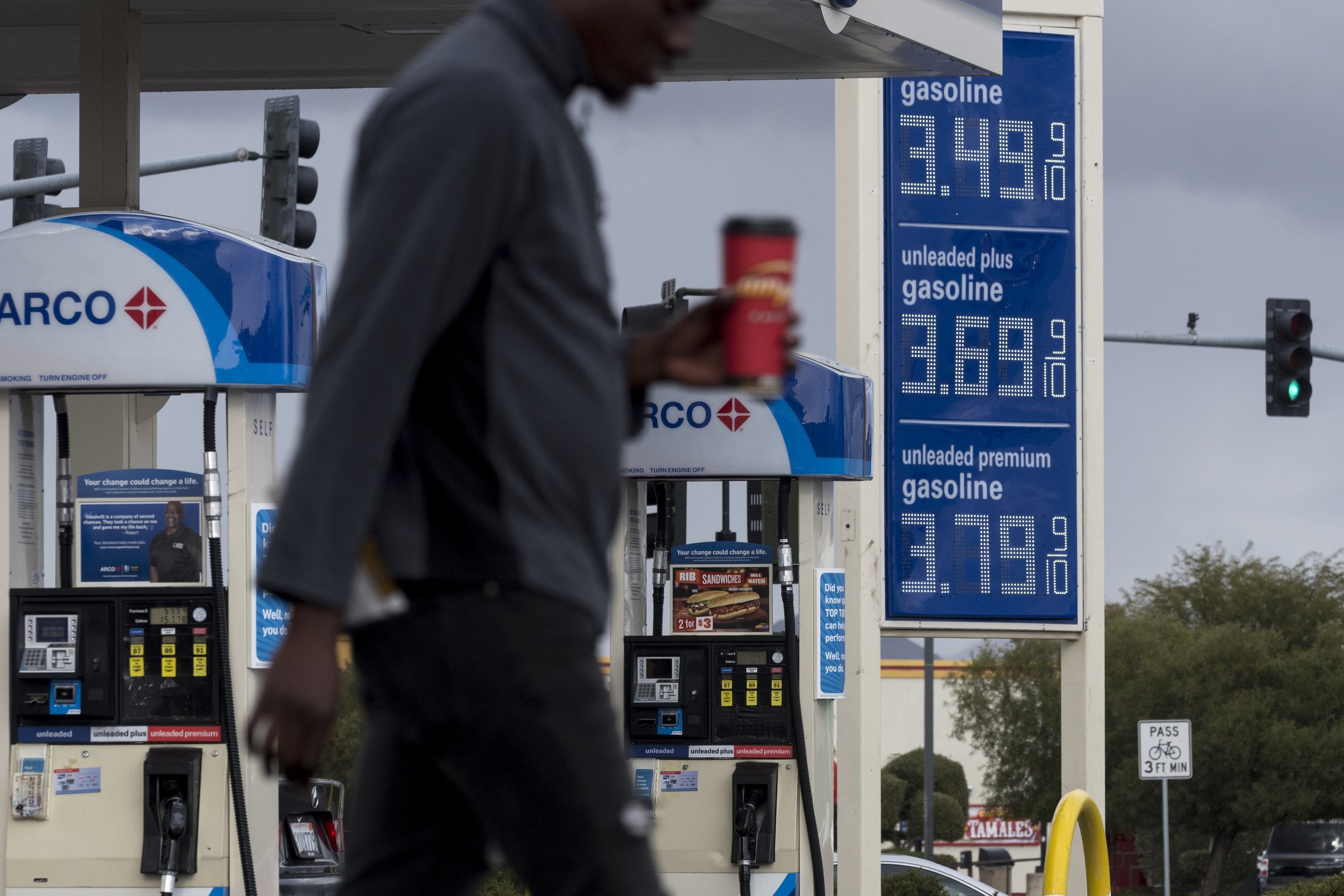 Arco Gas Prices >> Average Us Price Of Gas Jumps A Penny Per Gallon To 2 34 Arco Gas Prices >> Average Us Price Of Gas Jumps A Penny Per Gallon To 2 34