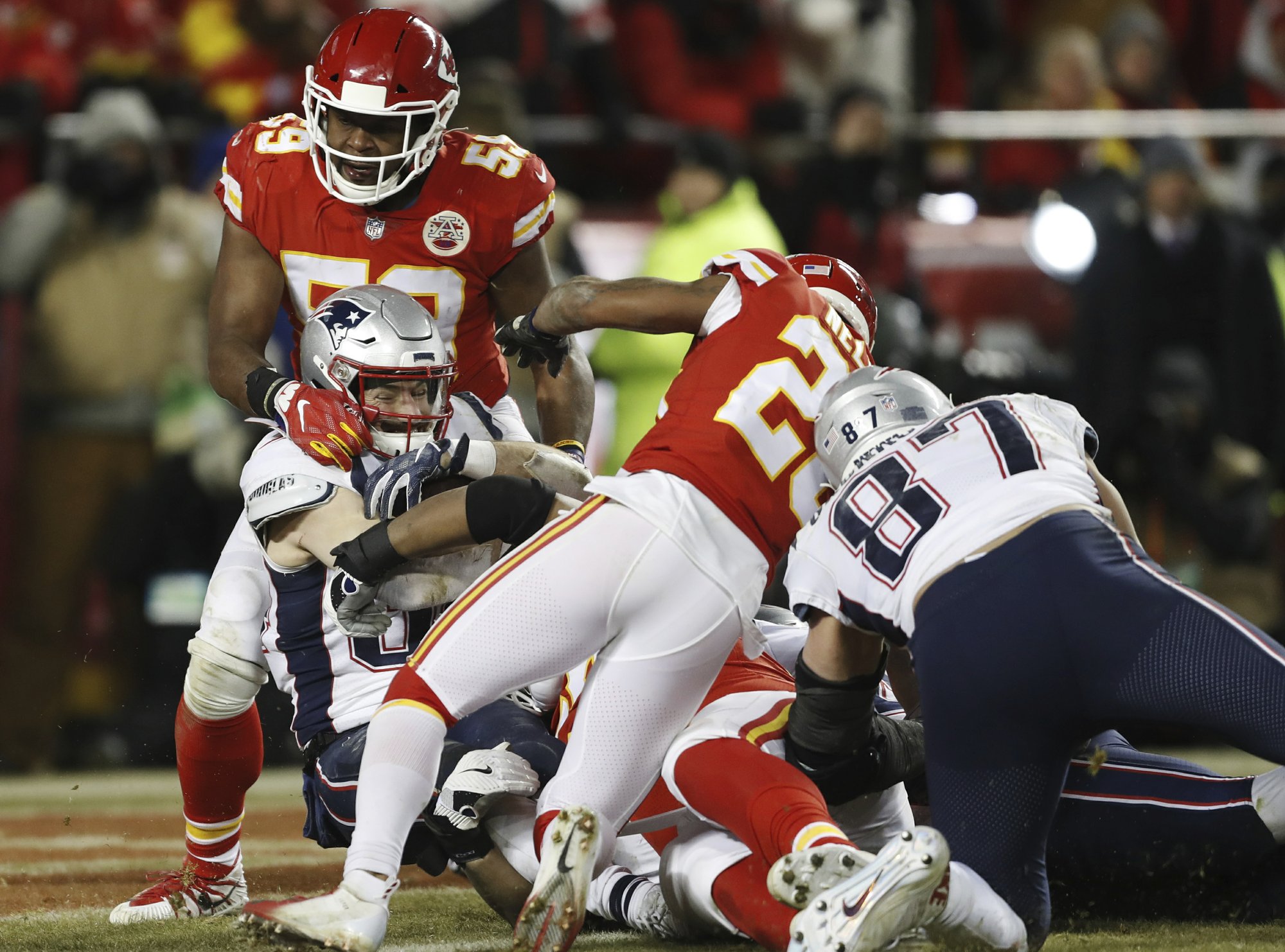 Chiefs' defense collapses in 37-31 OT loss to Patriots | AP News
