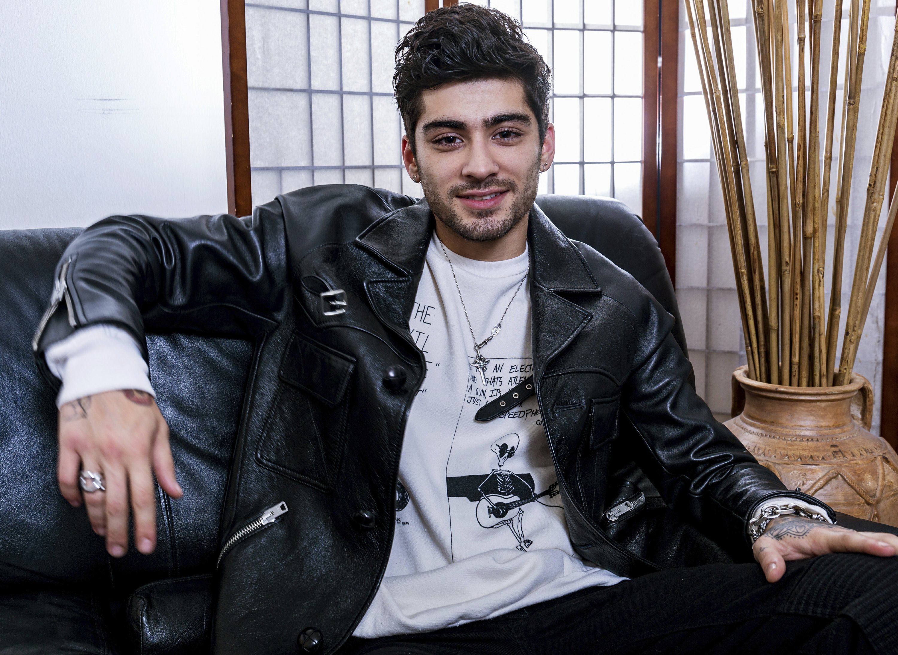 In Book Zayn Opens Up About Eating Disorder 1d Anxiety 