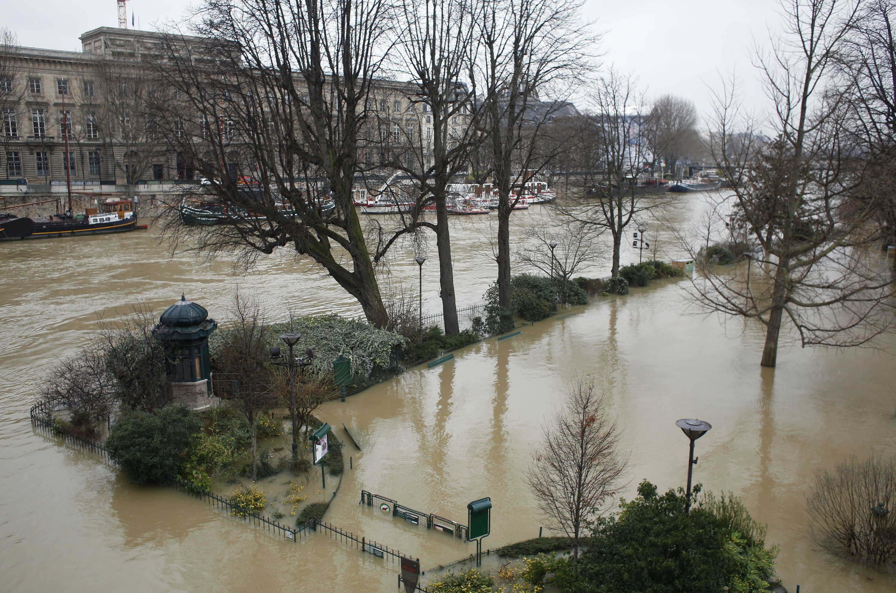 Seine River overflows its banks in Paris | AP News