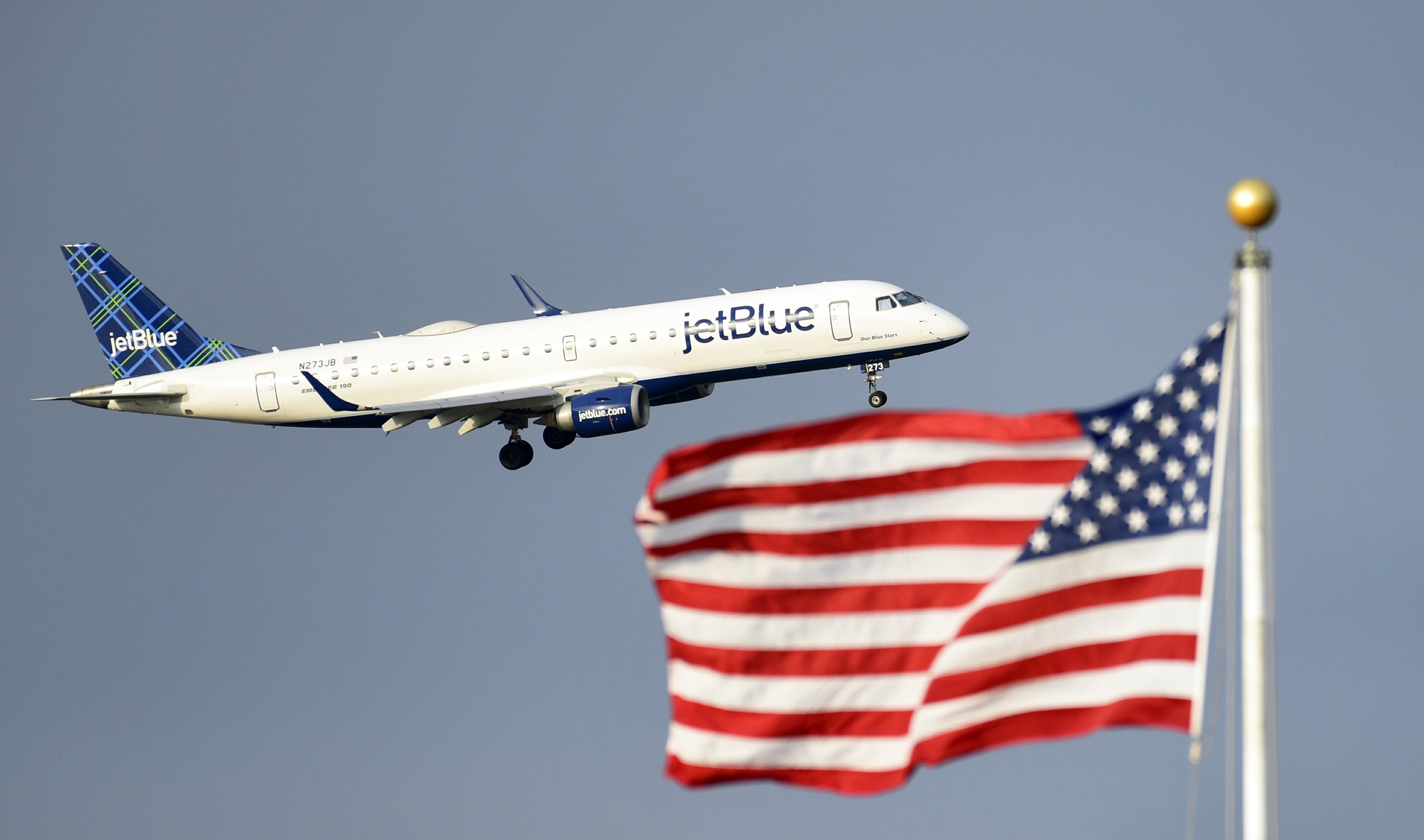 Flight london. Бостон Лондон время полета.