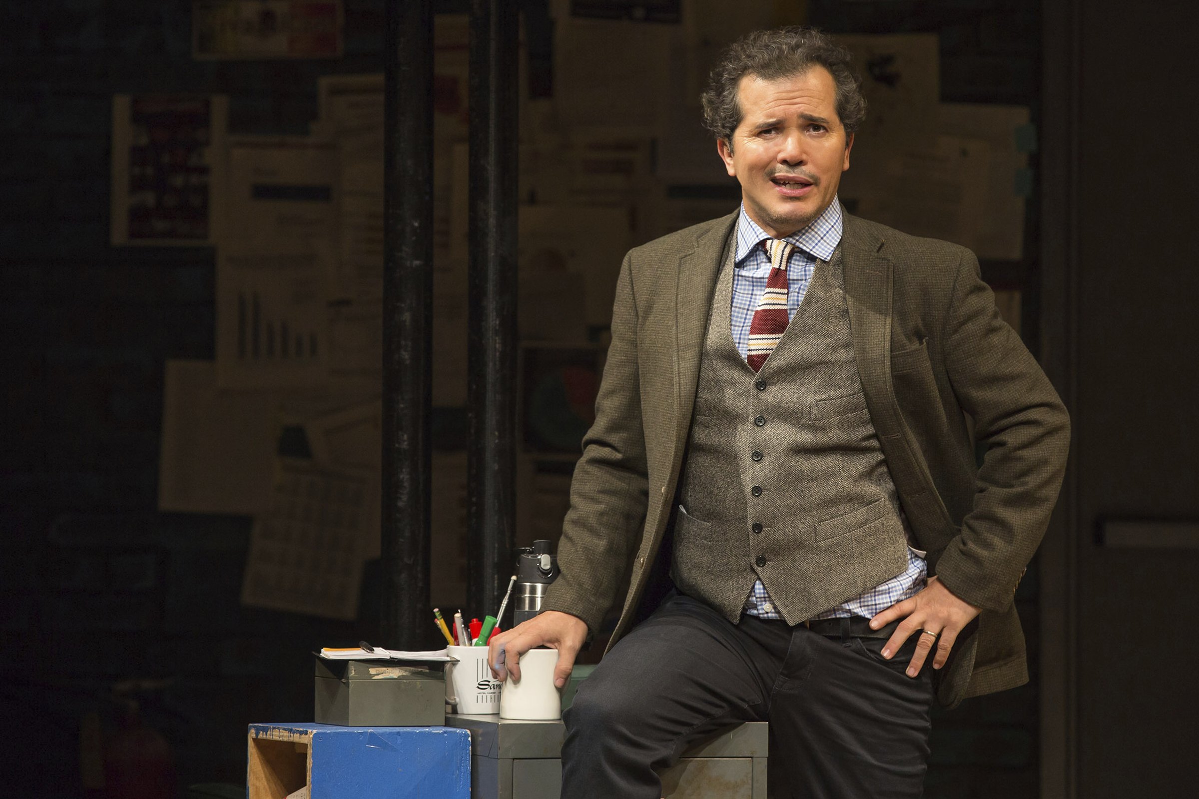 John Leguizamo to tour with his 'Latin History for Morons' AP News