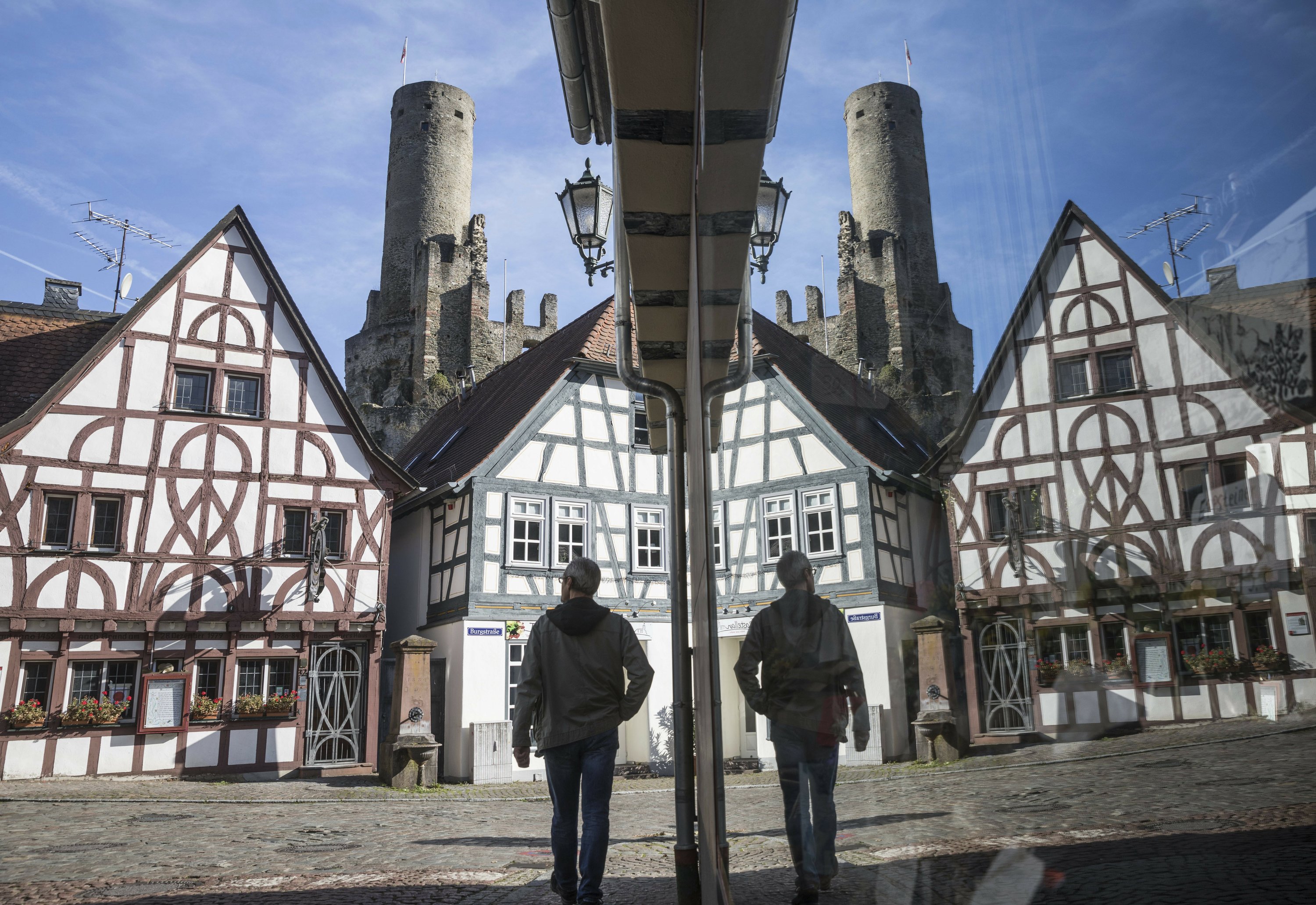 German unemployment at lowest since 1990 reunification | AP News