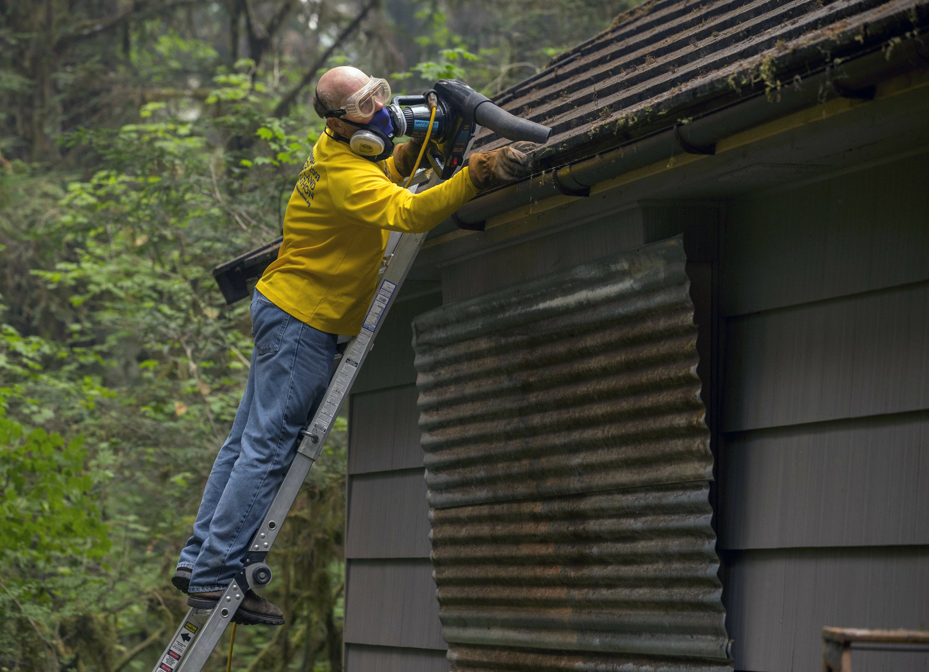 Wildfire Threatens Secluded Mckenzie Bridge Cabins