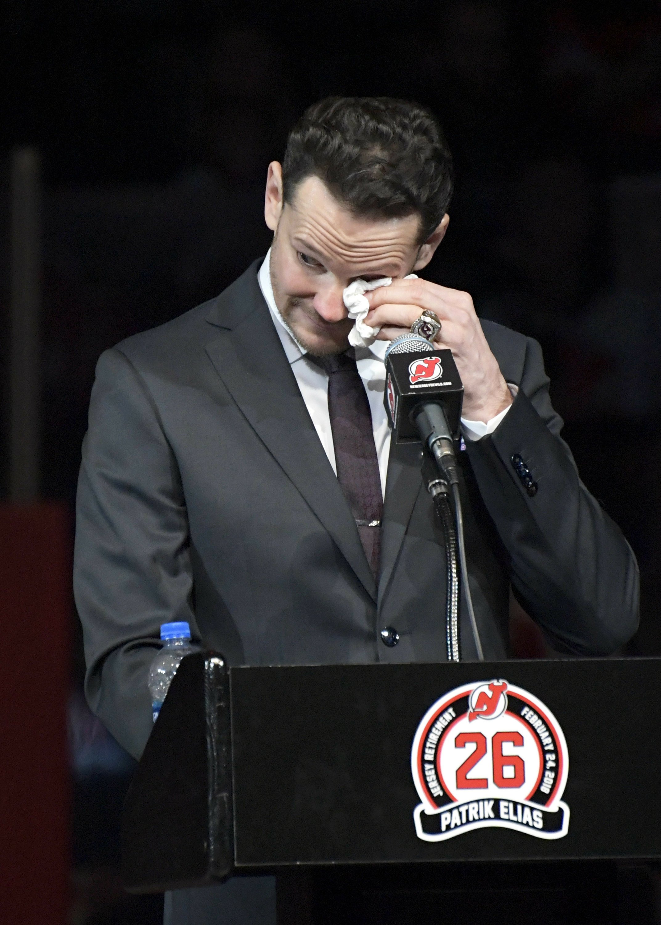 ny islanders retired jerseys