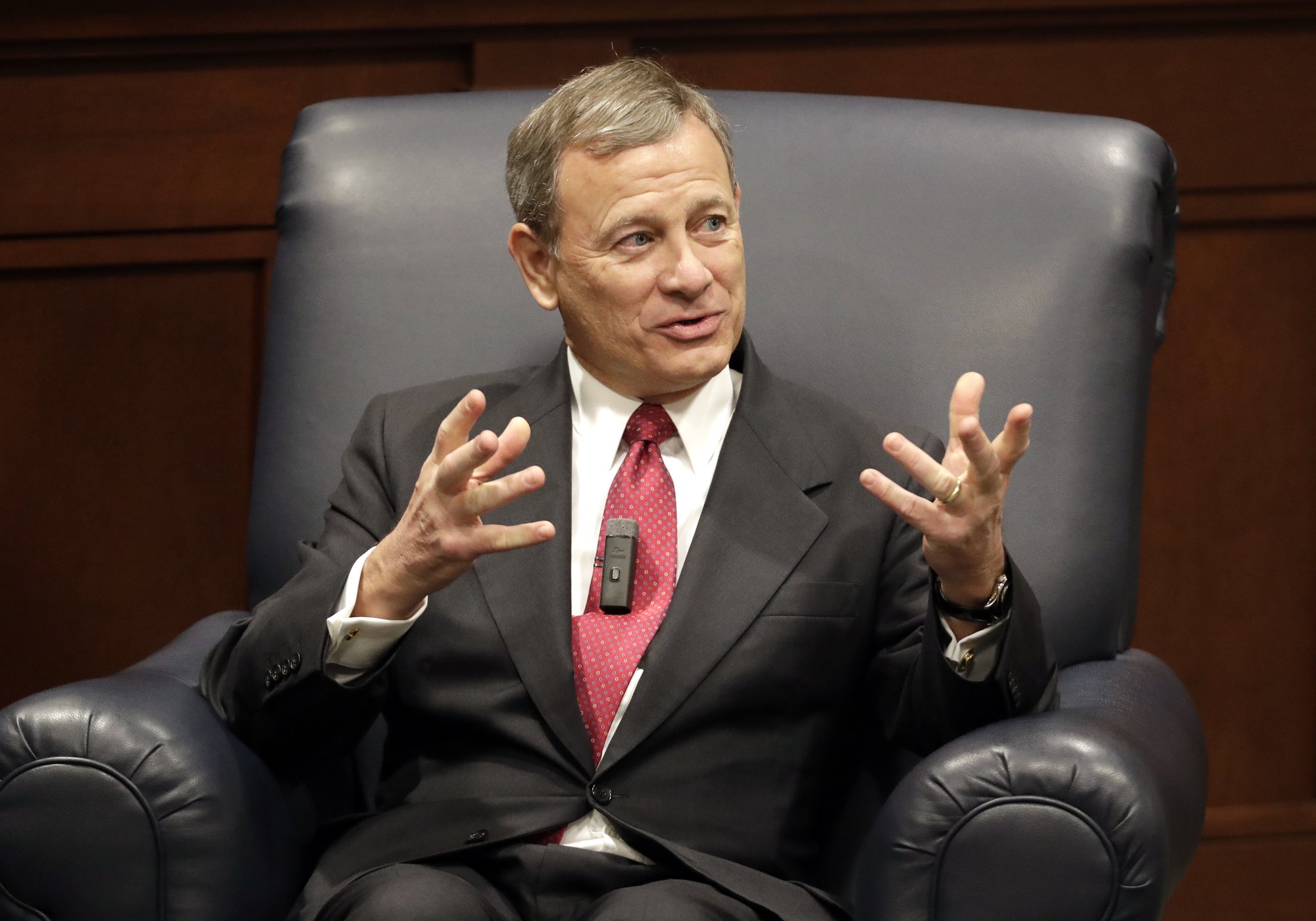 Roberts sides with liberals on La.