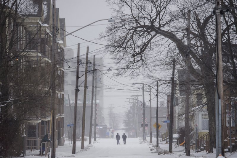 Christmas brings Northeast blizzard, bitter cold in Midwest