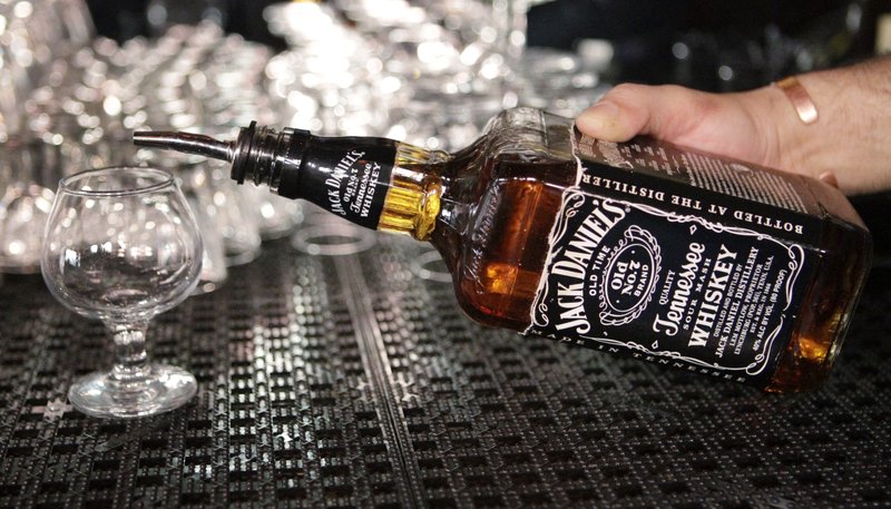 After Sale Of Southern Comfort Brown Forman Profits Fall