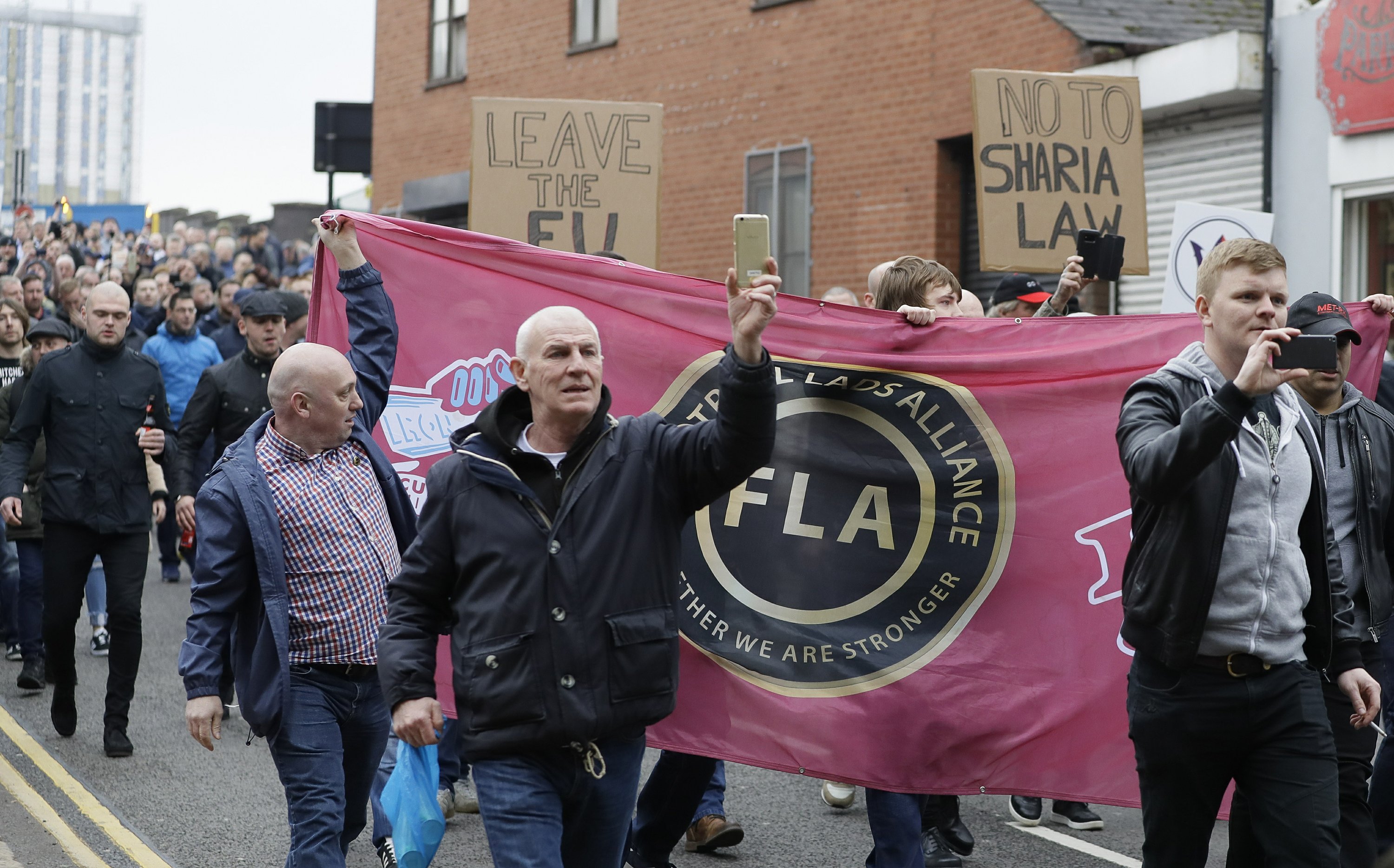 Топ хулиганов. Uk Hooligan firm Flag. British Football Fans.