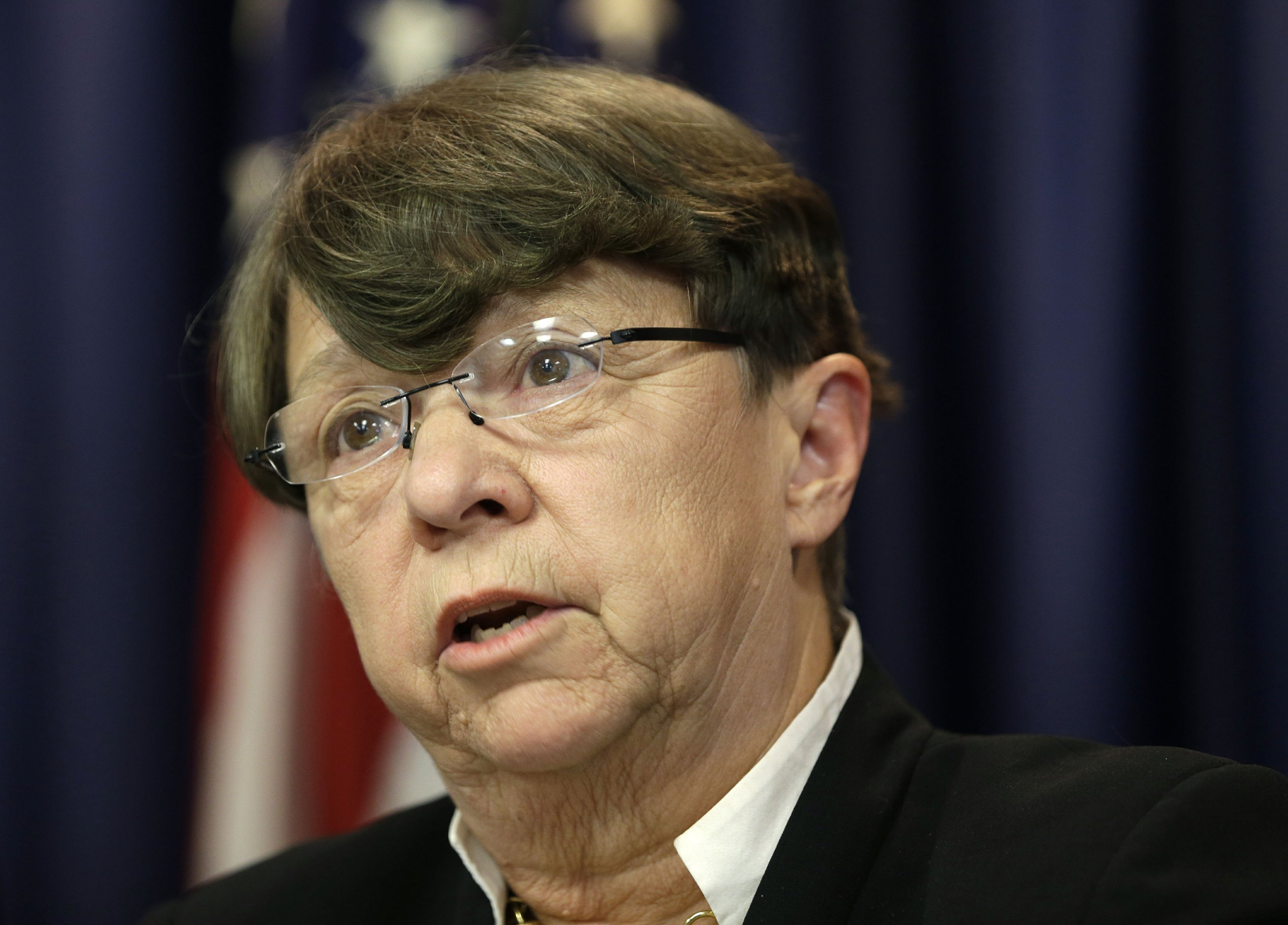 SEC Chair White Leaving At End Of Obama Administration AP News