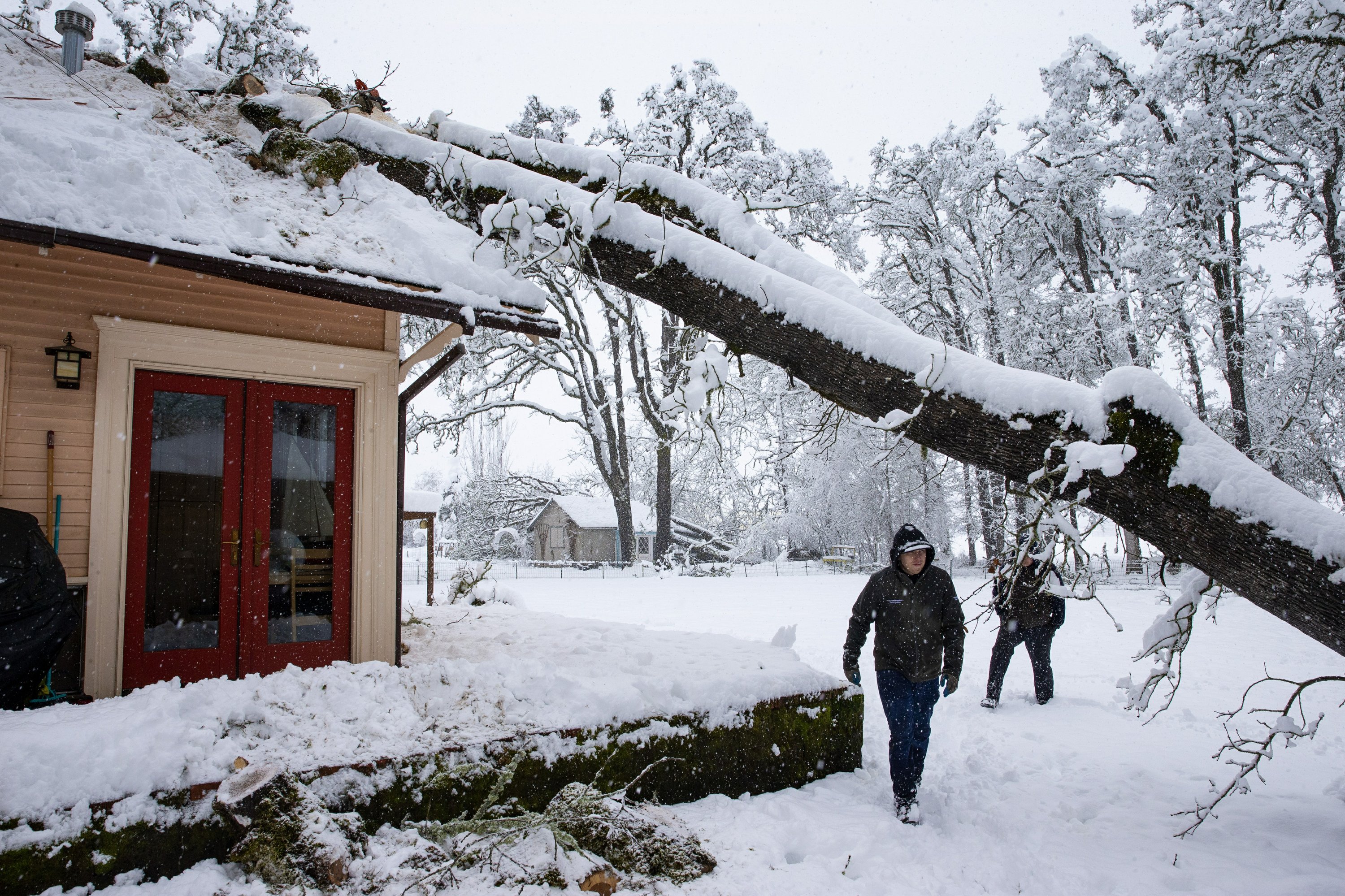 Fierce winter storm that hit West reaches California