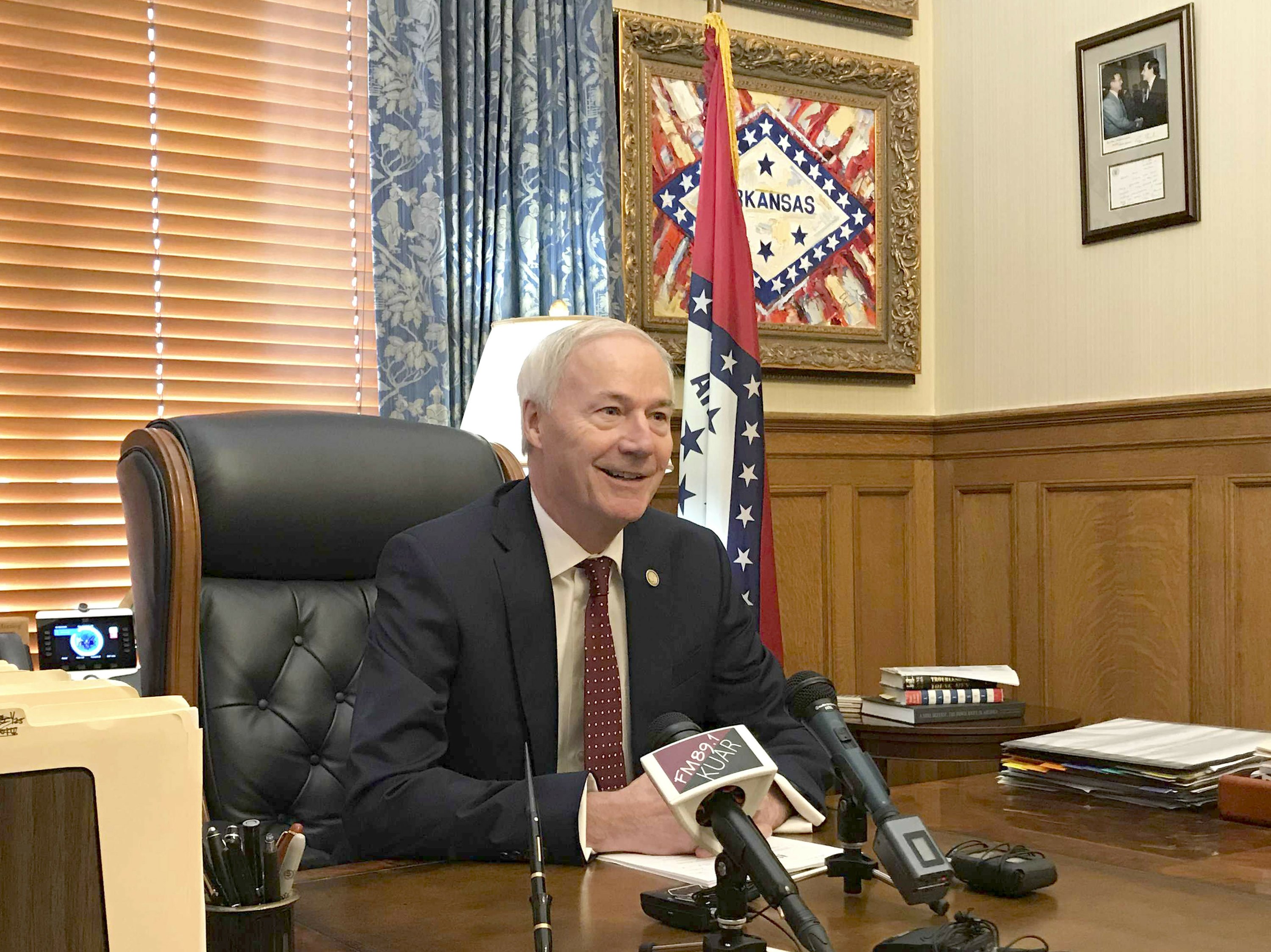 Arkansas governor announces 15 new secretaries