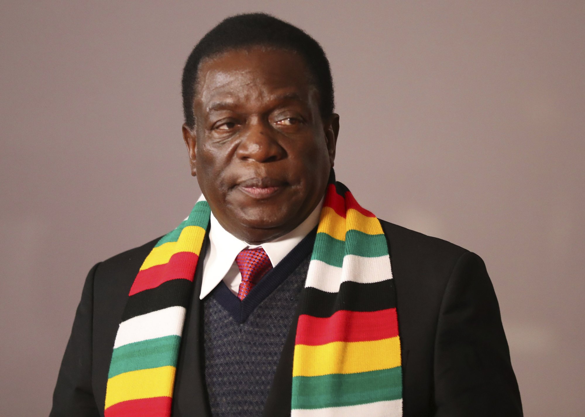 In Zimbabwe, the cannibal Mugabe is being overthrown (photo) In Zimbabwe, the cannibal Mugabe is being overthrown (photo)