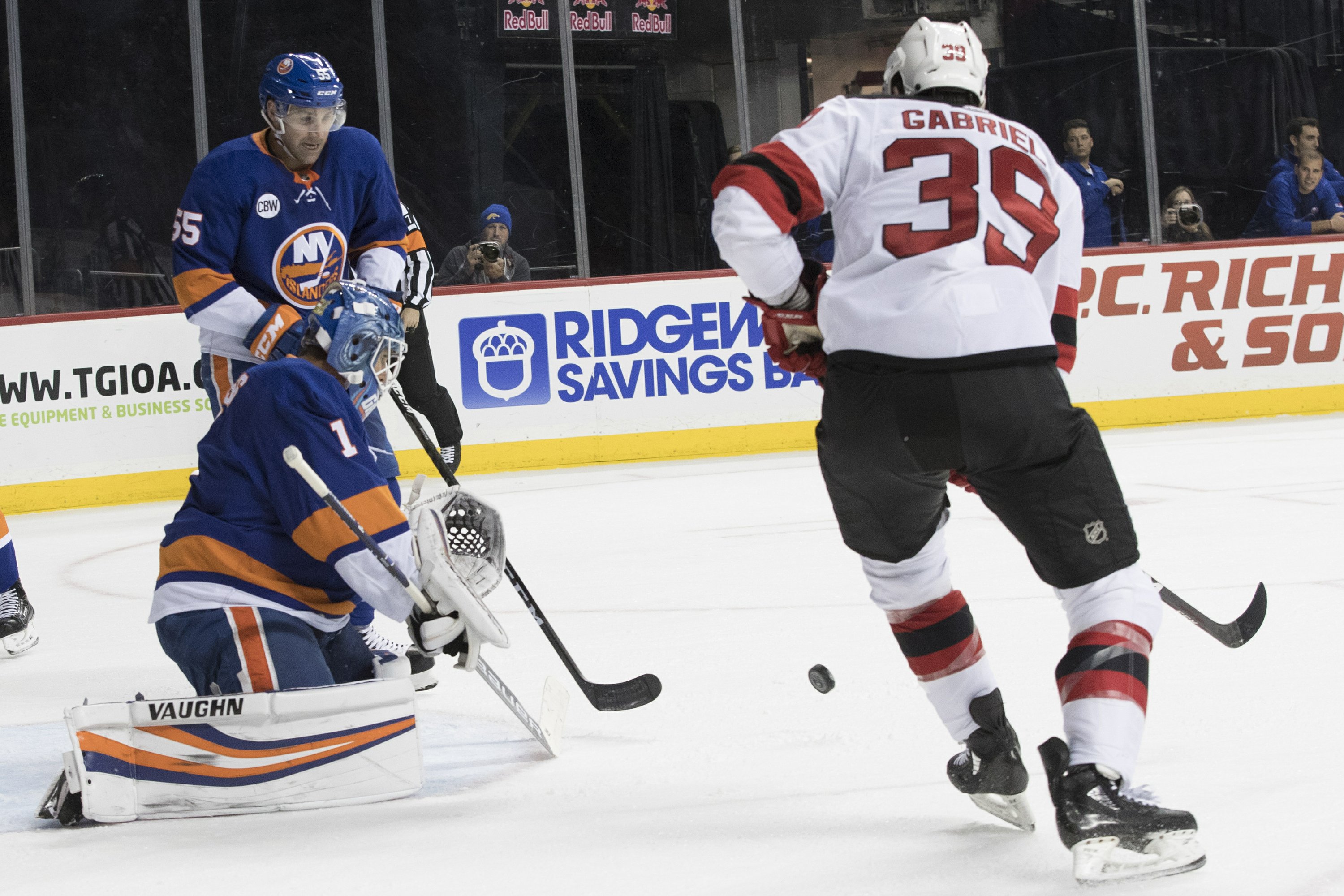 blank islanders jersey