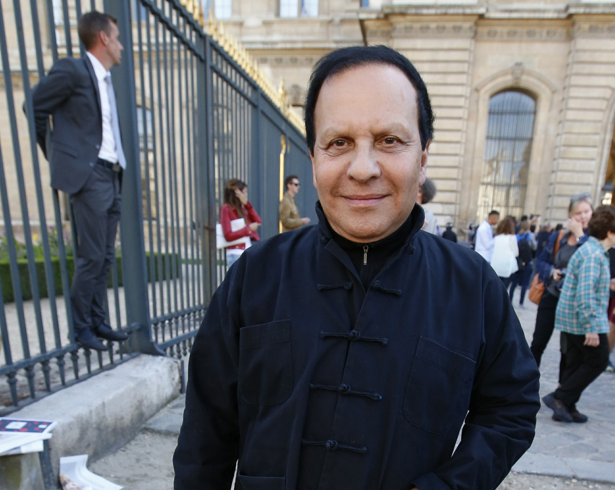 Designer Azzedine Alaia Known For Clingy Style Dies Ap News