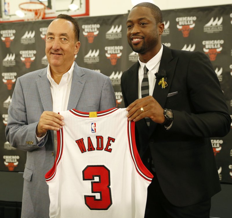 dwyane wade chicago bulls jersey