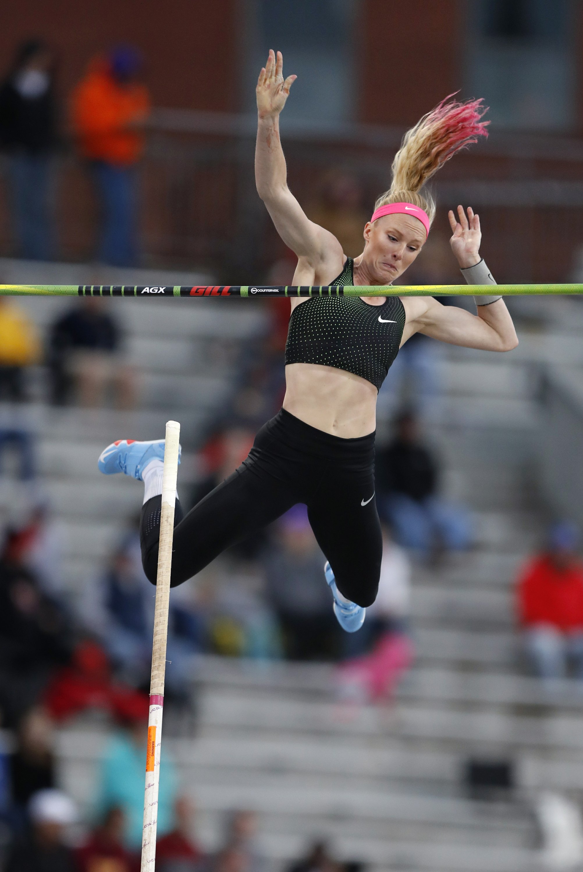 Morris wins women's pole vault at Drake Relays AP News