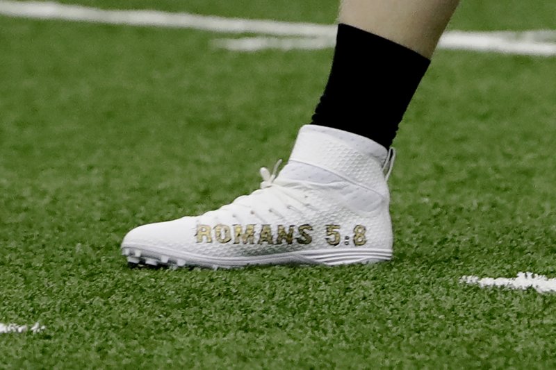 Nfl Lets Players Show Off Creativity Cleats Causes