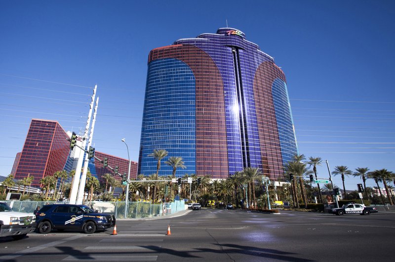 Lights Out At Vegas Rio Casino Forces 900 Room Evacuation