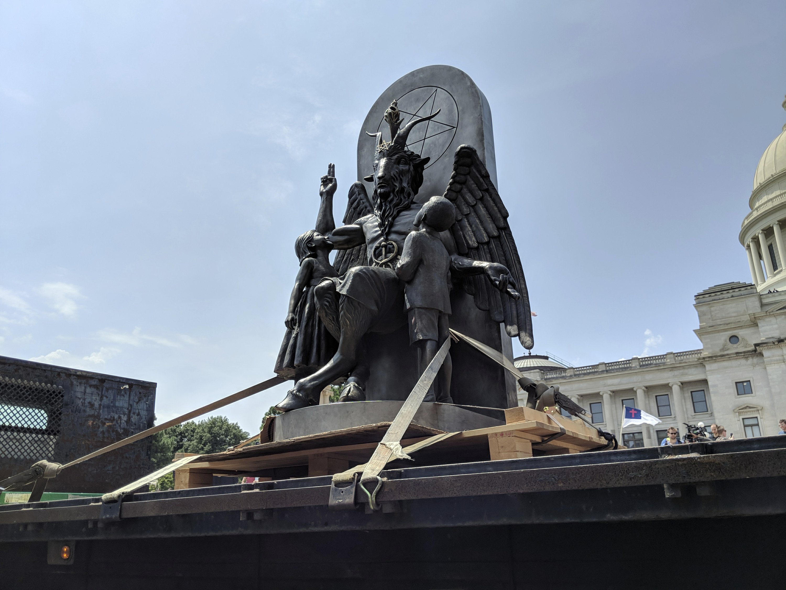 Satanic Temple Unveils Baphomet Statue At Arkansas Capitol Ap News 