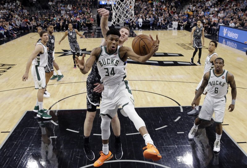 Aldridge Derozan Help Spurs Rally Past Bucks 121 114 - 