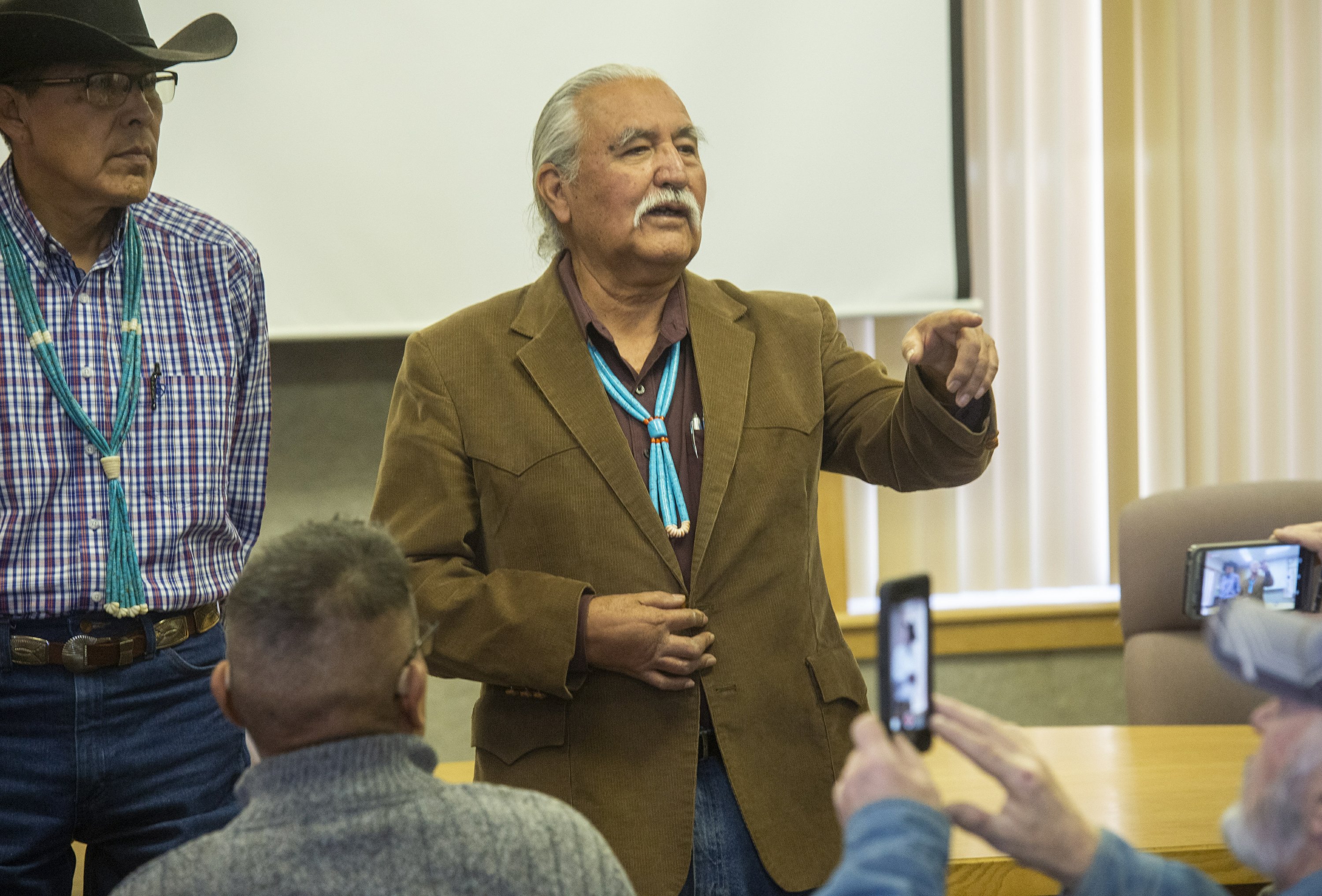 Majority Navajo county commission sworn in as history made AP News