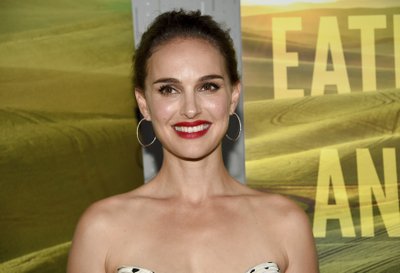 Natalie Portman, Jonathan Safran Foer target factory farming | AP News Natalie Portman, Jonathan Safran Foer target factory farming | AP News