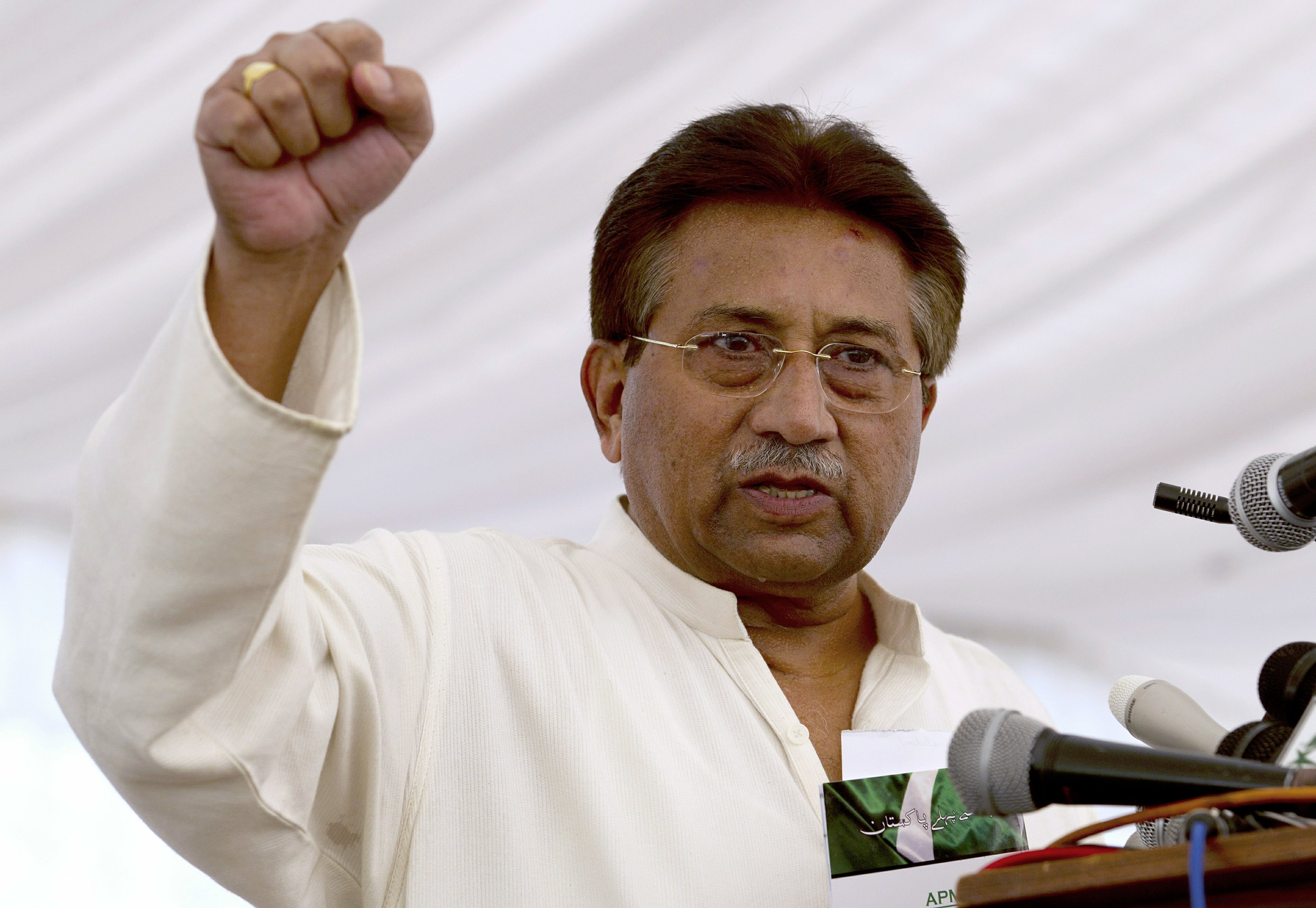 Former Pakistan dictator Musharraf to run for parliament | AP News 