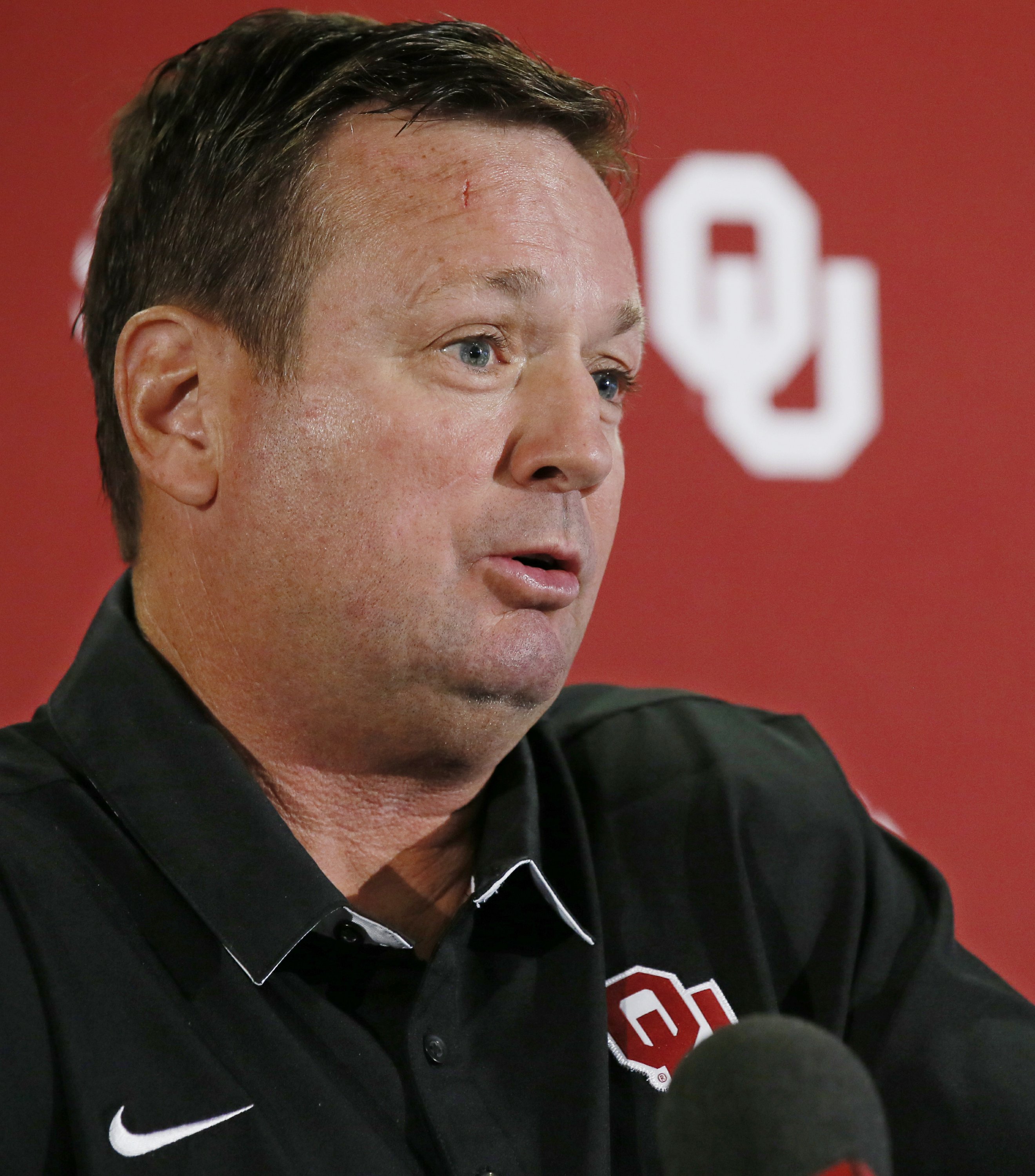No. 15 Houston opens against No. 3 Oklahoma with stakes high AP News