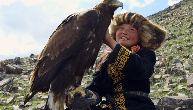 Review The Eagle Huntress Is A Heartwarming All Ages Tale