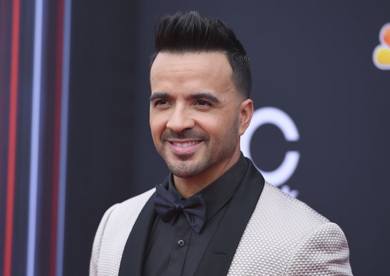 What Is Luis Fonsi’s Net Worth Since He Release His ‘Vida’ Album?
