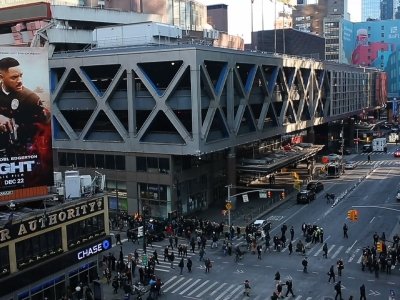 Pipe Bomb Strapped To Man Explodes, Injures 4